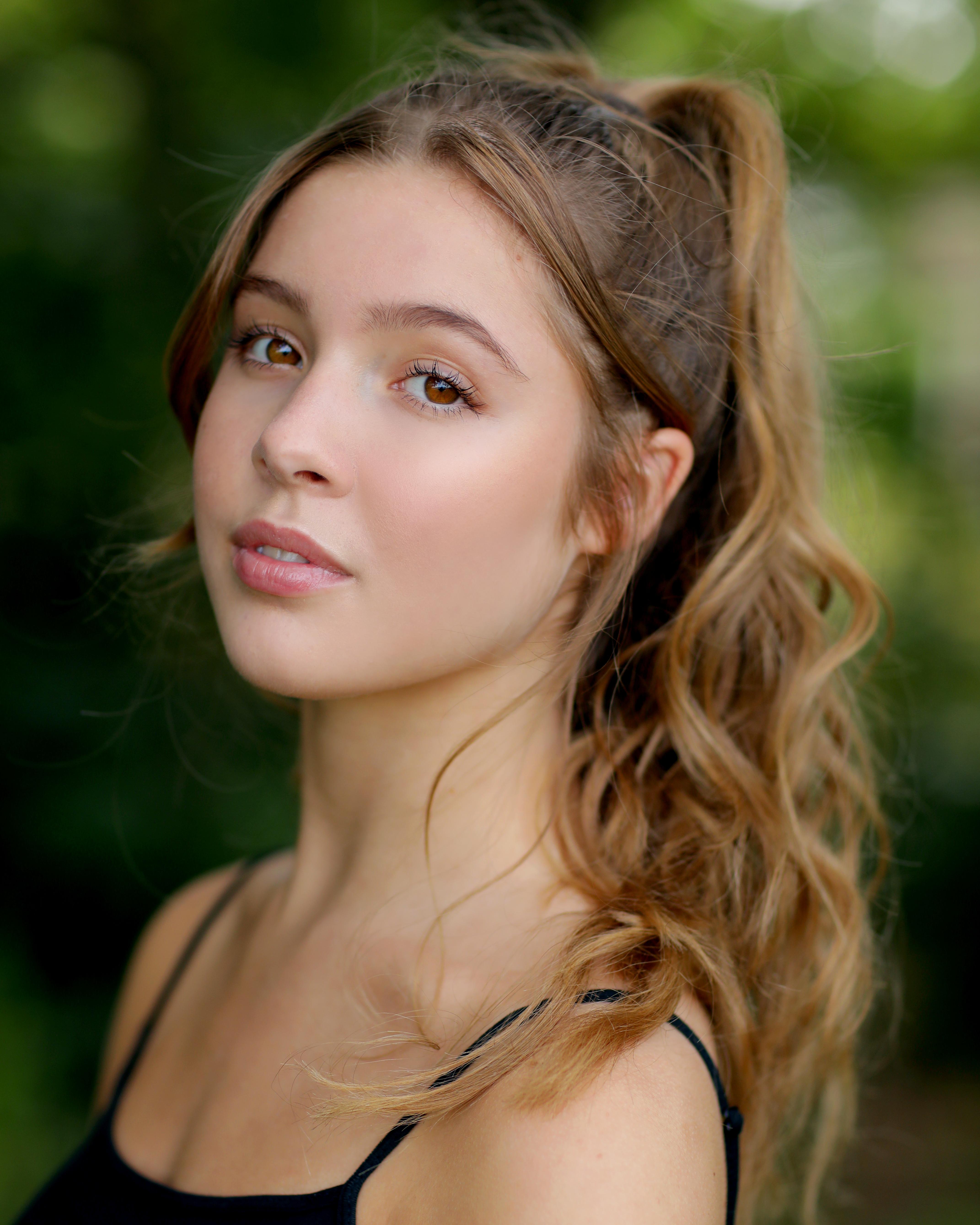 actor Georgia Pemberton large photo