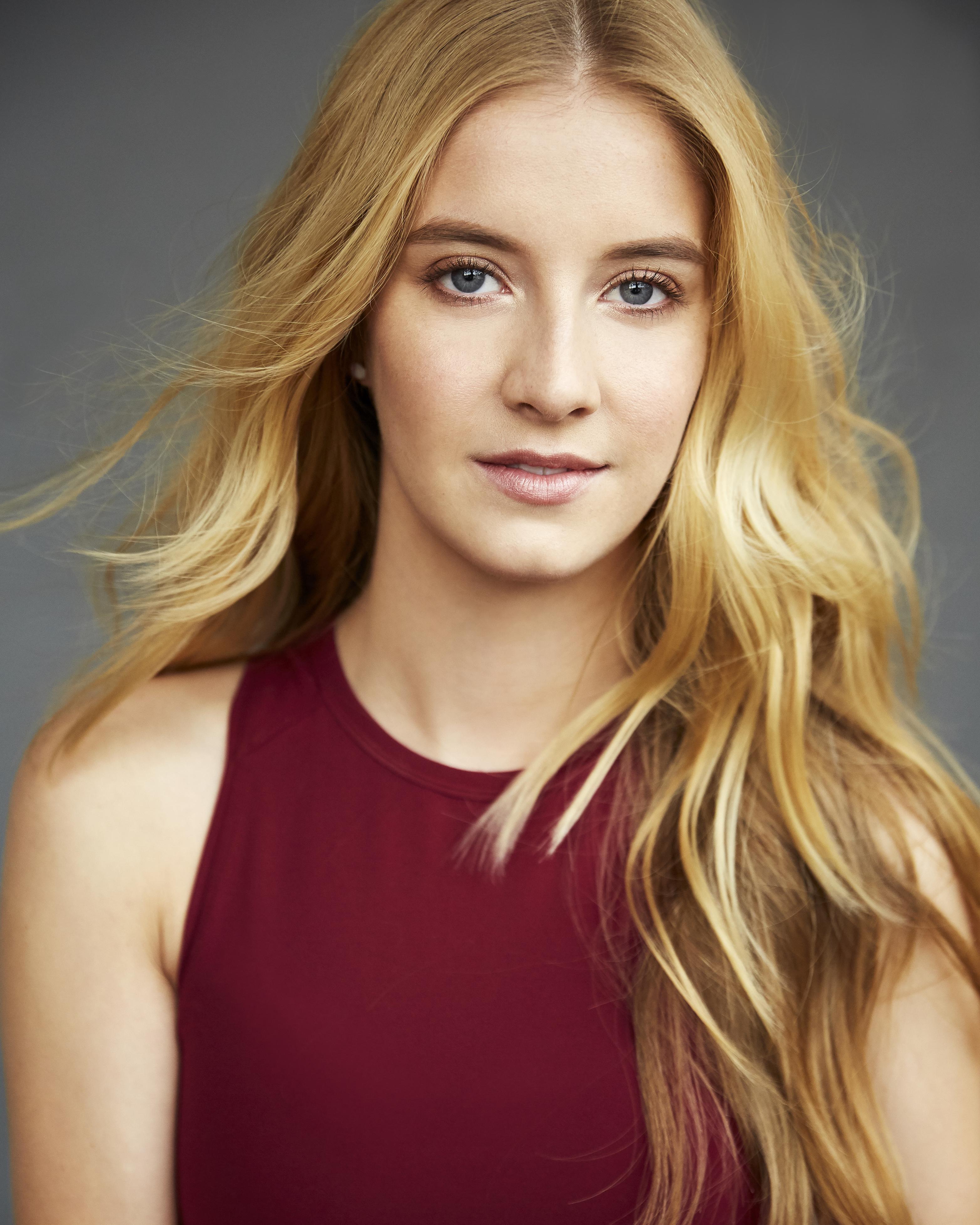 actor Katie O'Neill large photo