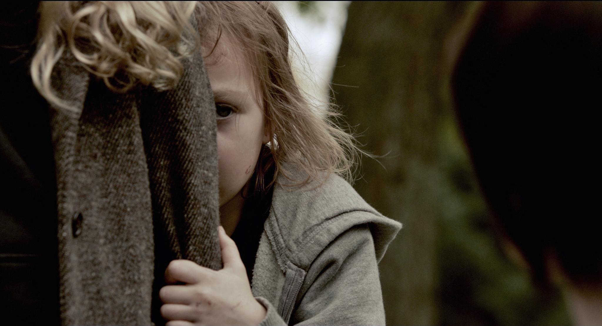 actor Isabelle Nélisse large photo