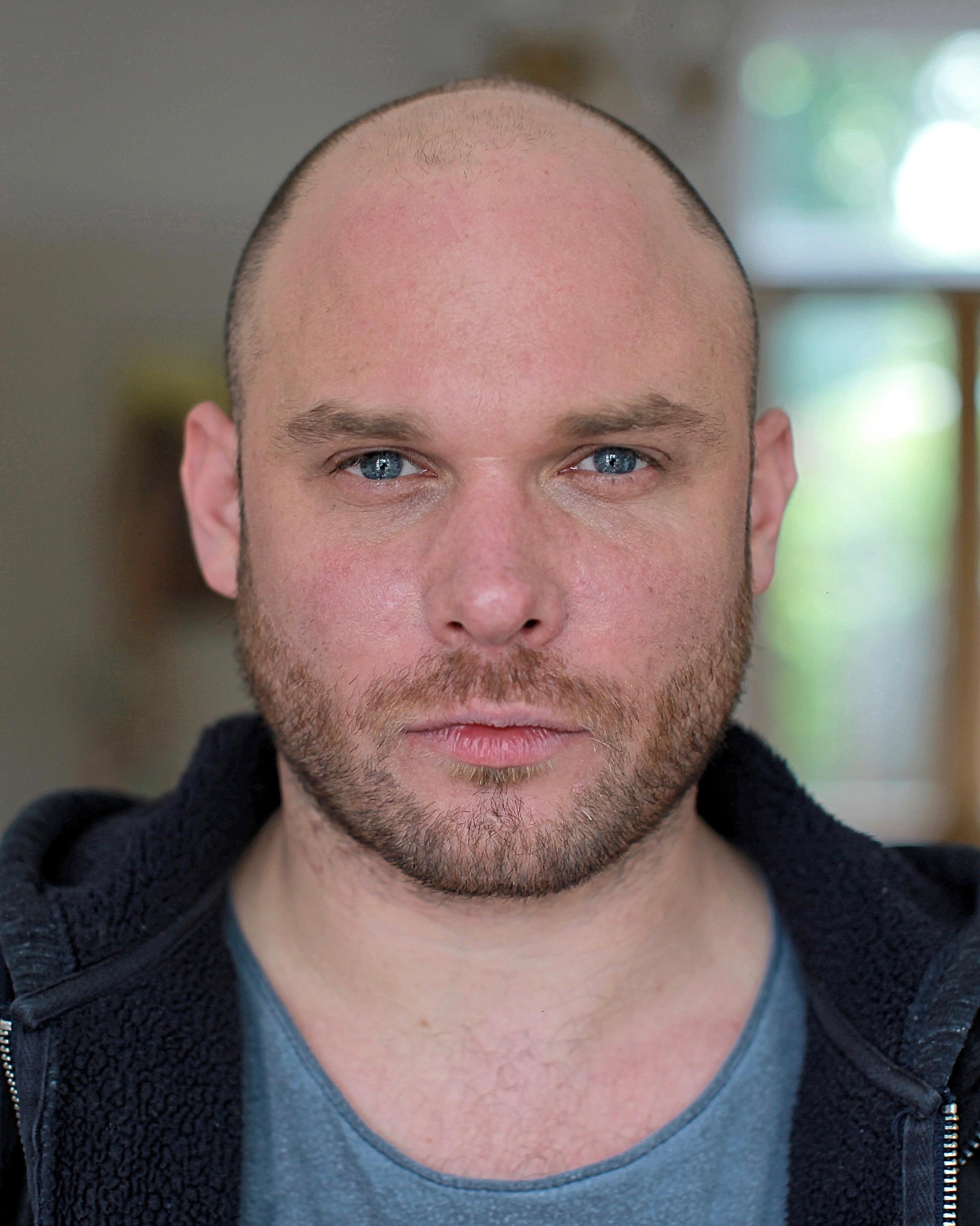 actor Bradley Taylor large photo