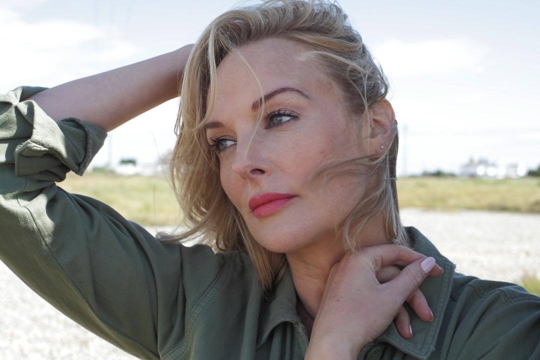 actor Katherine Kingsley large photo