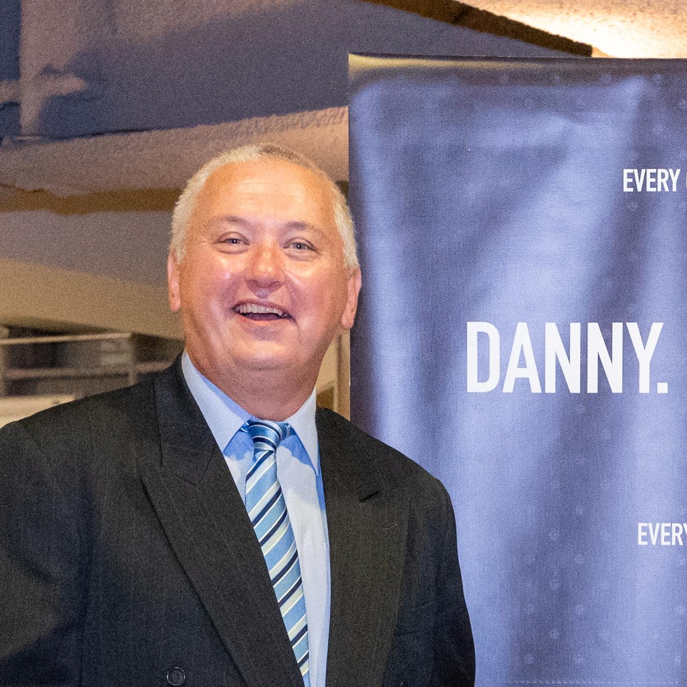 actor Alexander MacDonald large photo