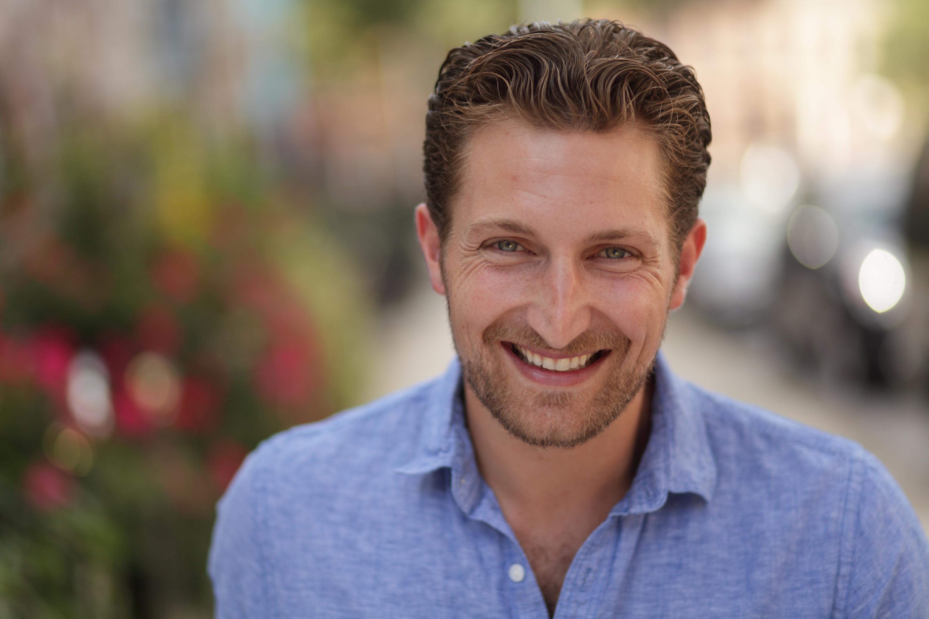 actor Chris Viemeister large photo