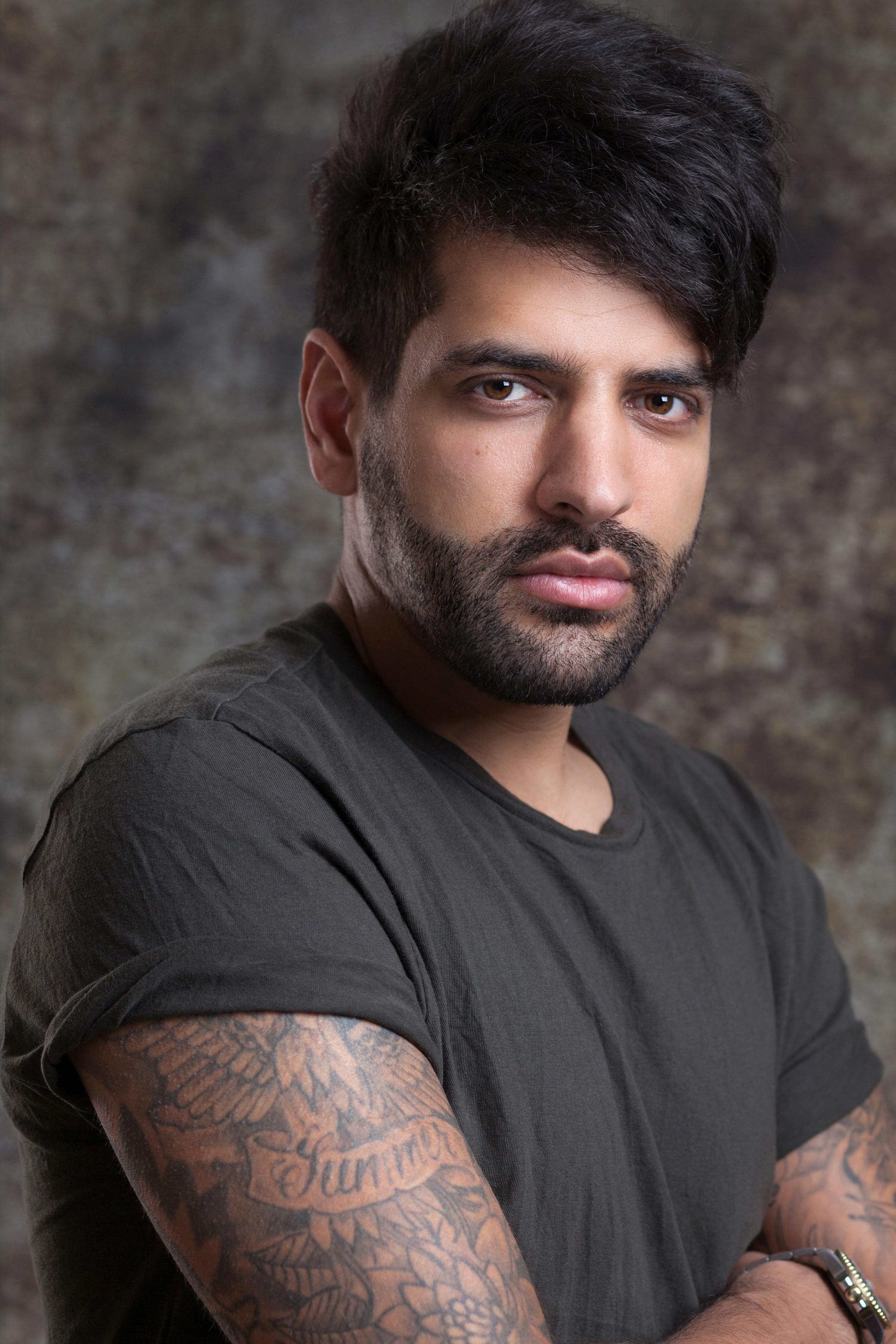 actor Micky Satiar large photo