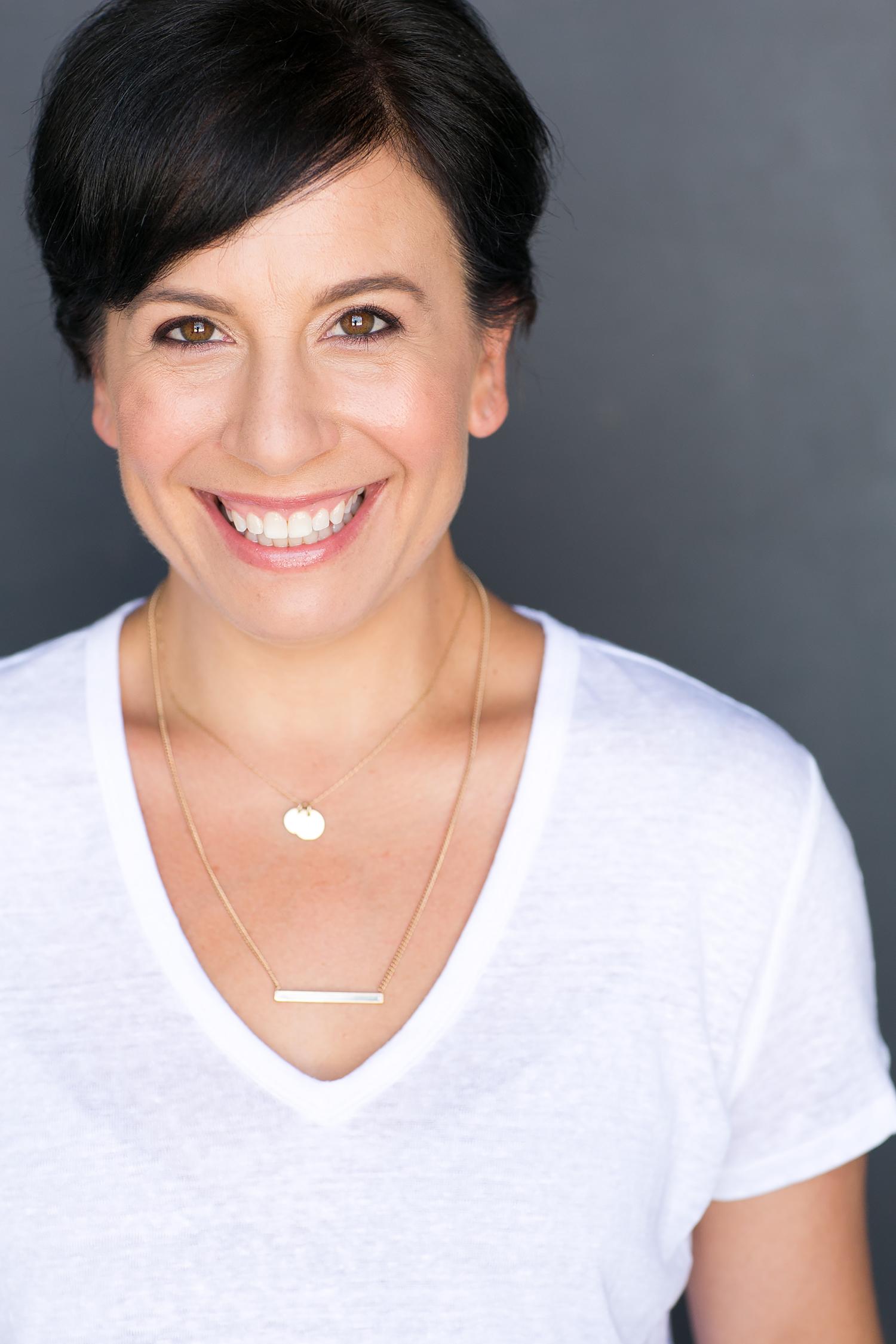 actor Vanessa Mizzone large photo