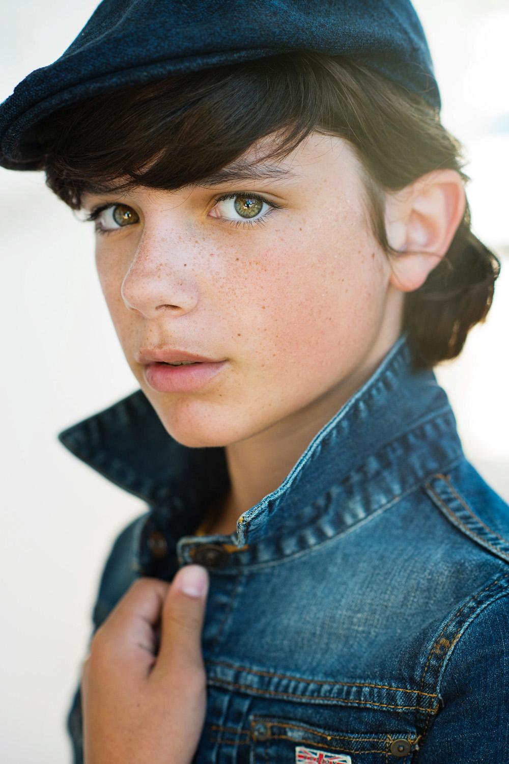 actor Toby Leeder large photo