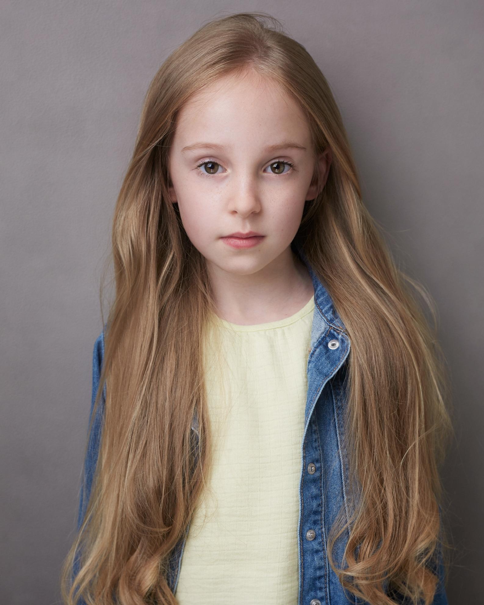 actor Faith Delaney large photo