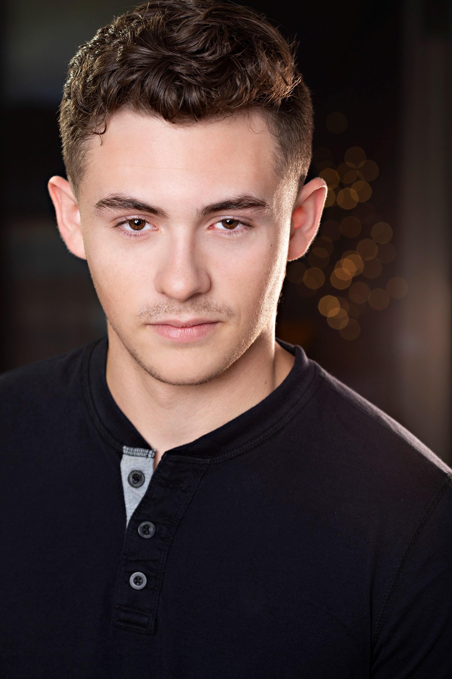 actor Ryan Boz large photo