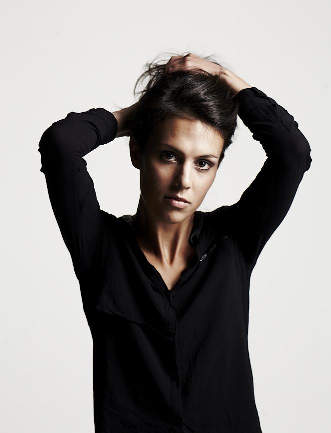 actor Emily Seale-Jones large photo