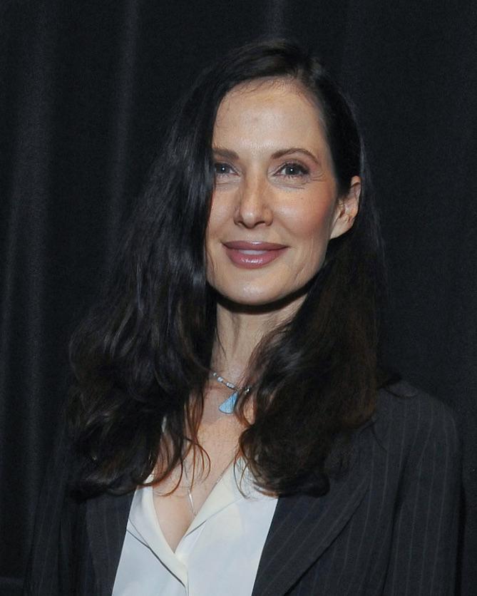 actor Elea Oberon large photo