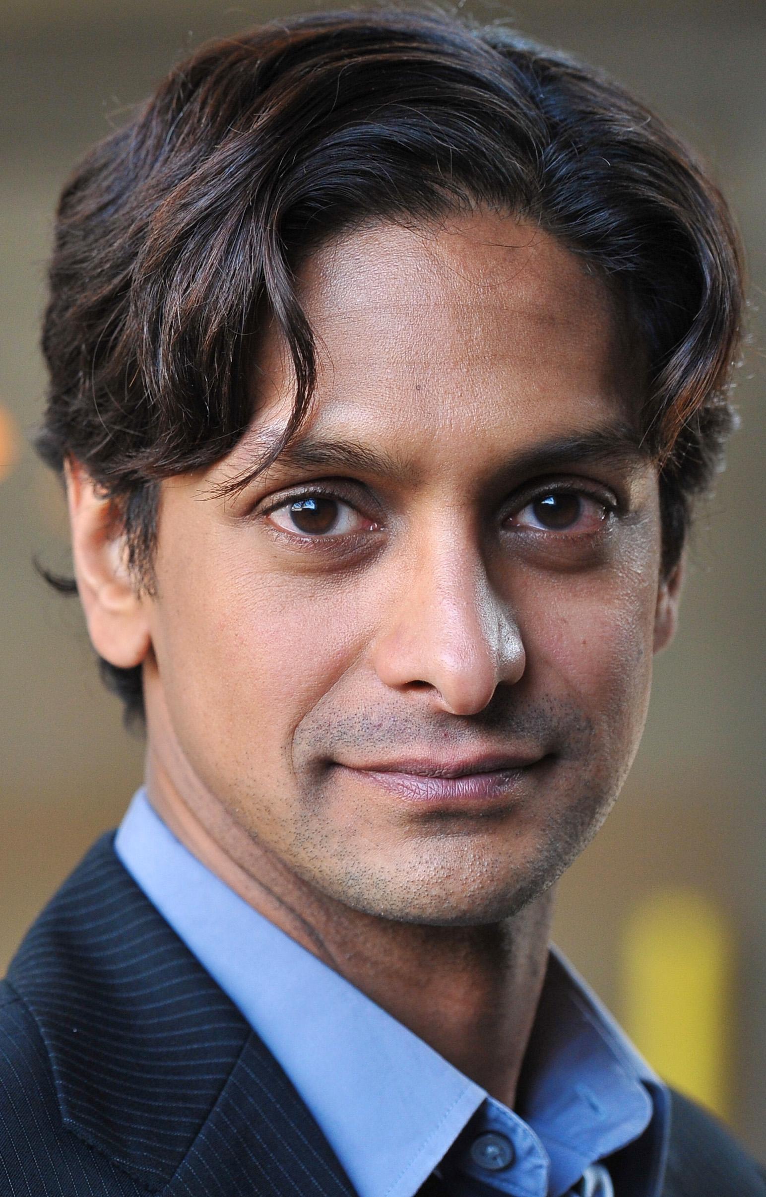 actor Nick Jaine large photo