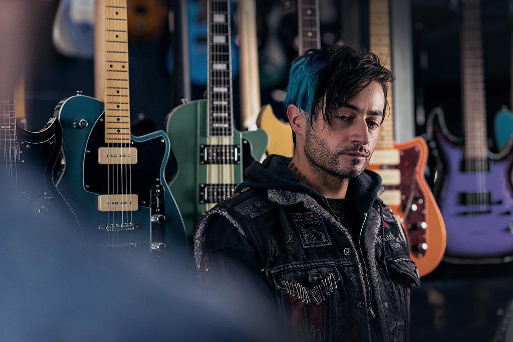 actor Mark Diaco large photo