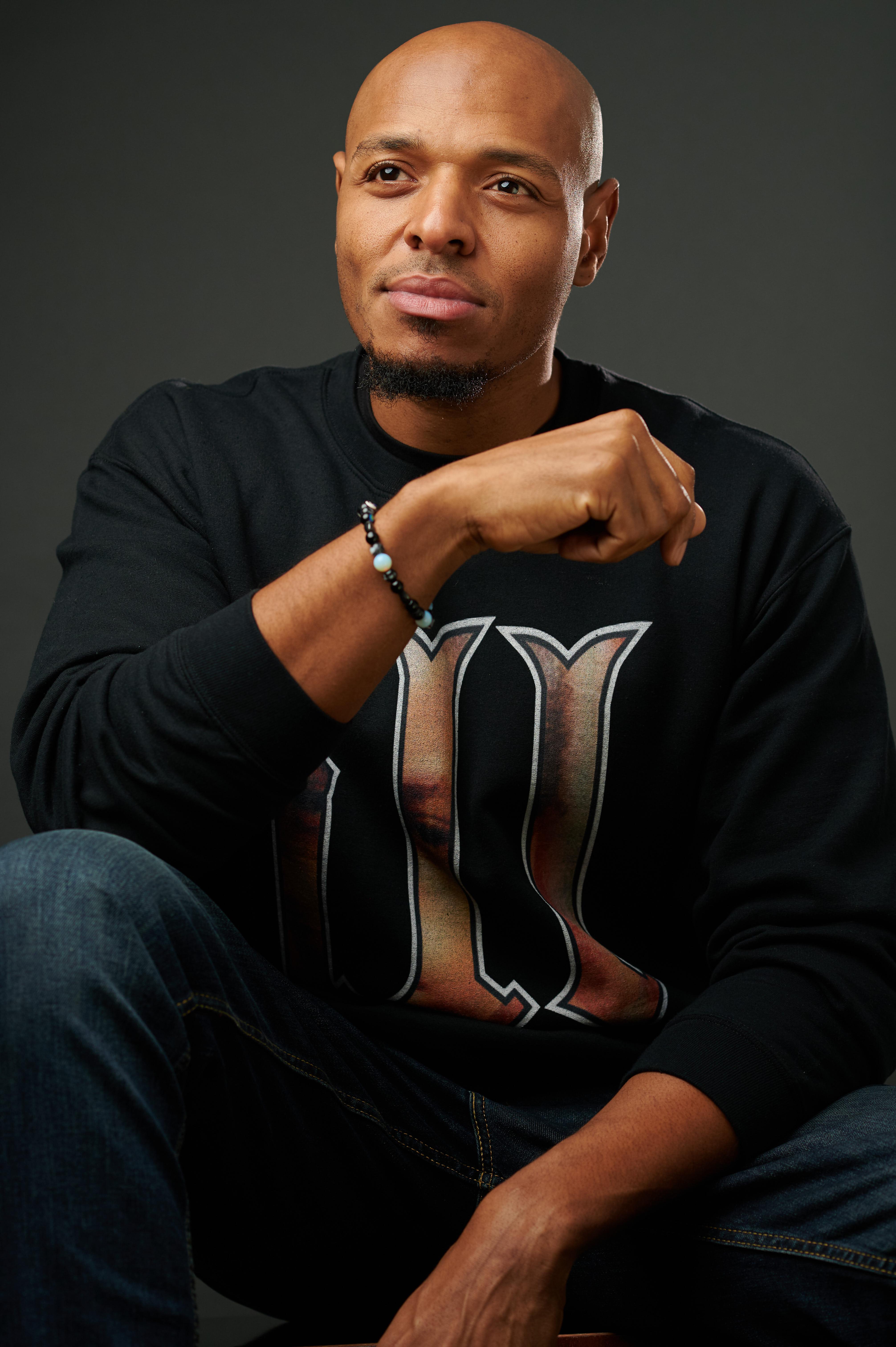 actor Tony Baker large photo