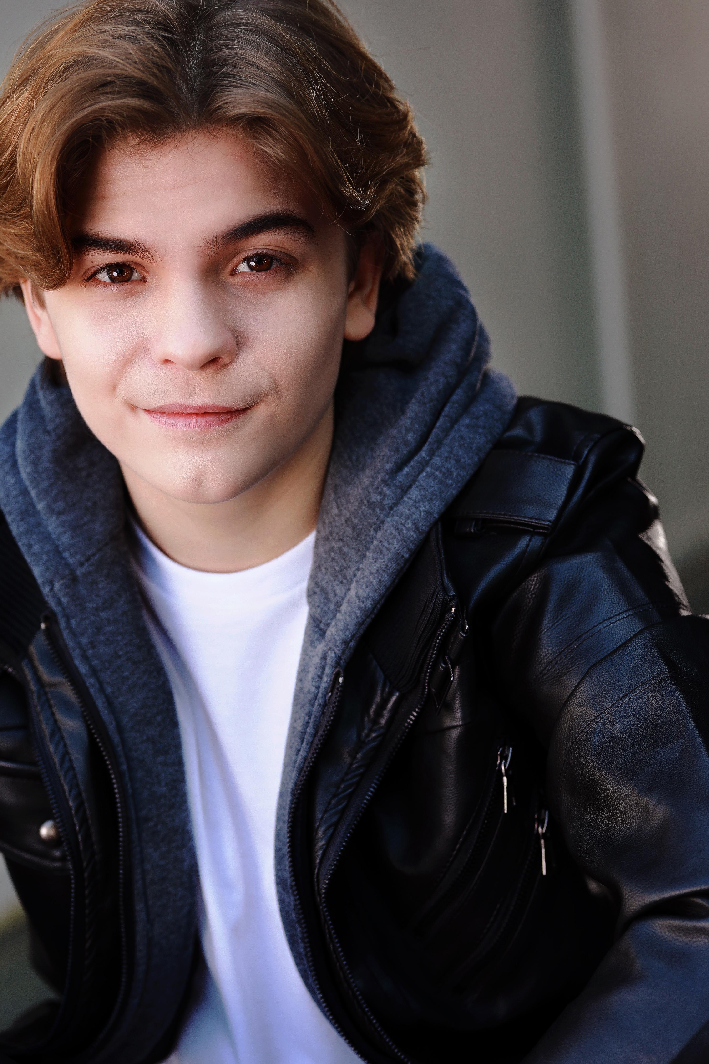 actor Gavin Bedell large photo