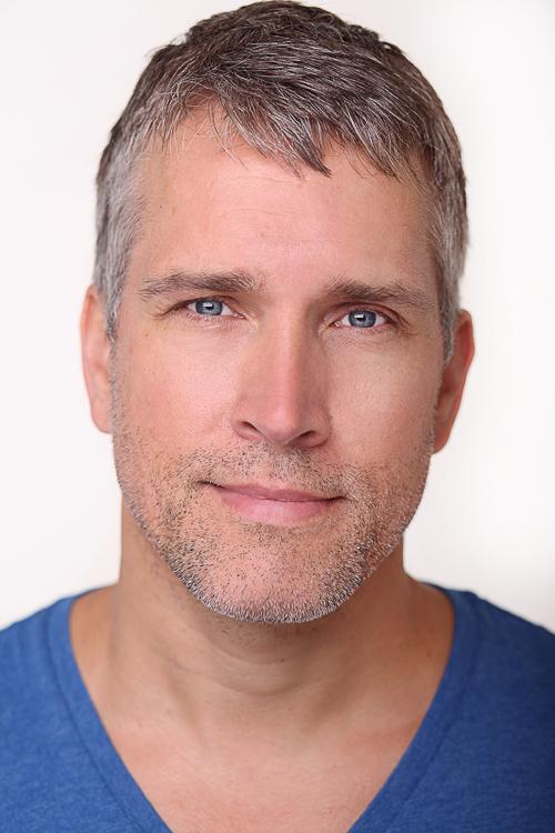 actor Mike McGowan large photo