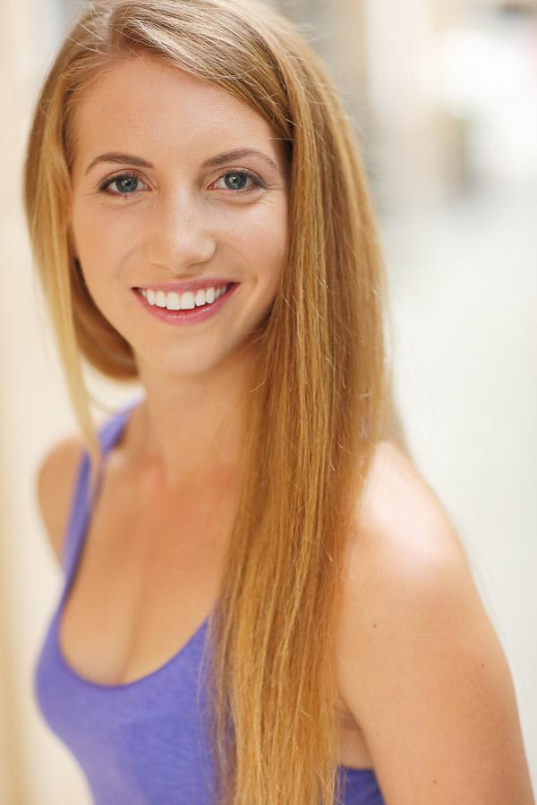 actor Maggie Nolting large photo