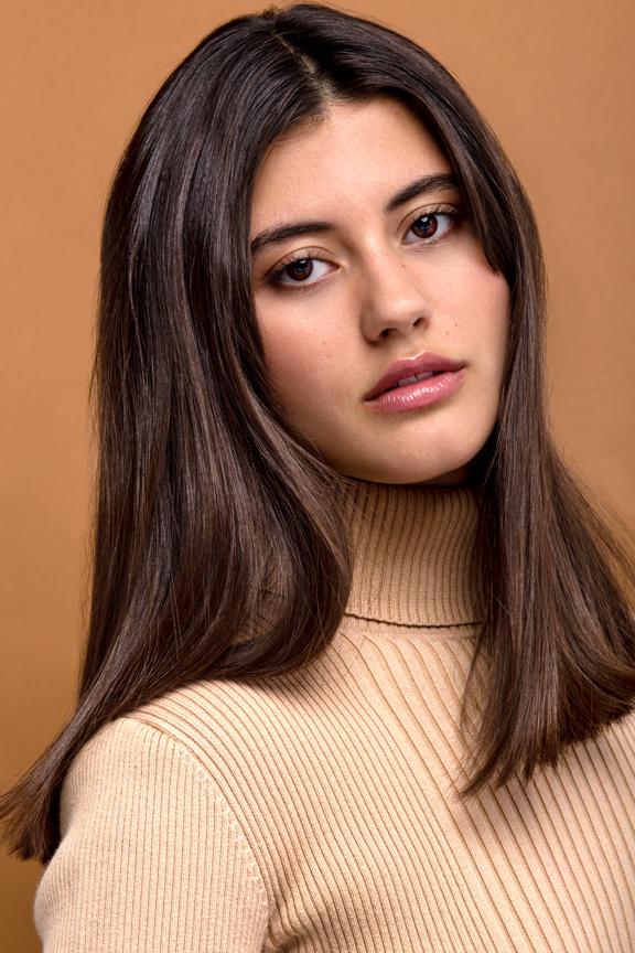 actor Emma Milani large photo