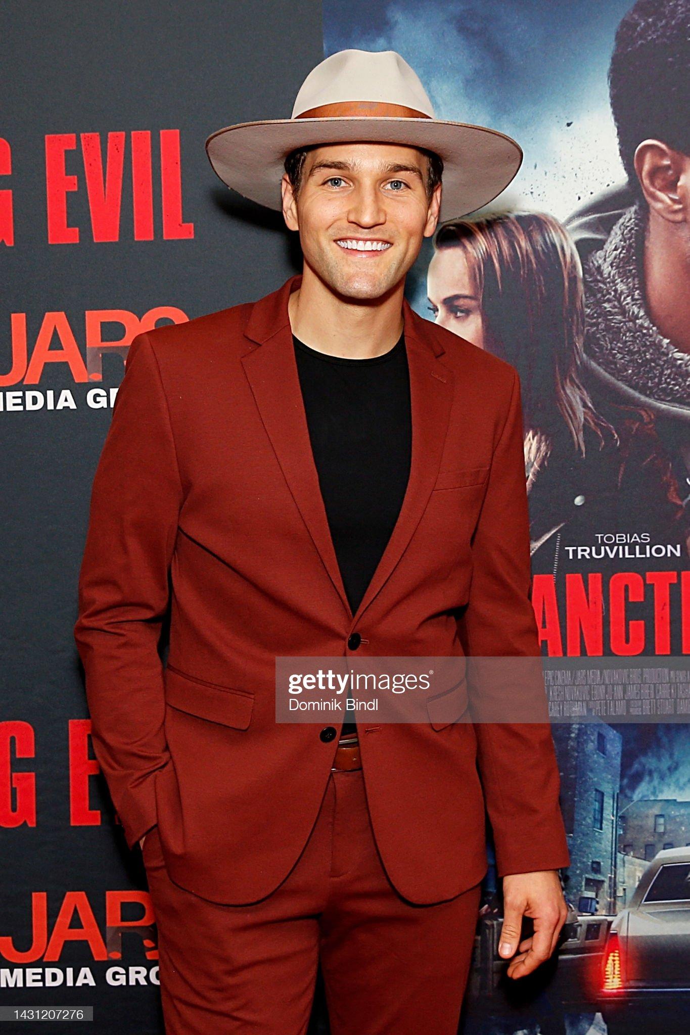 actor Drew Moerlein large photo