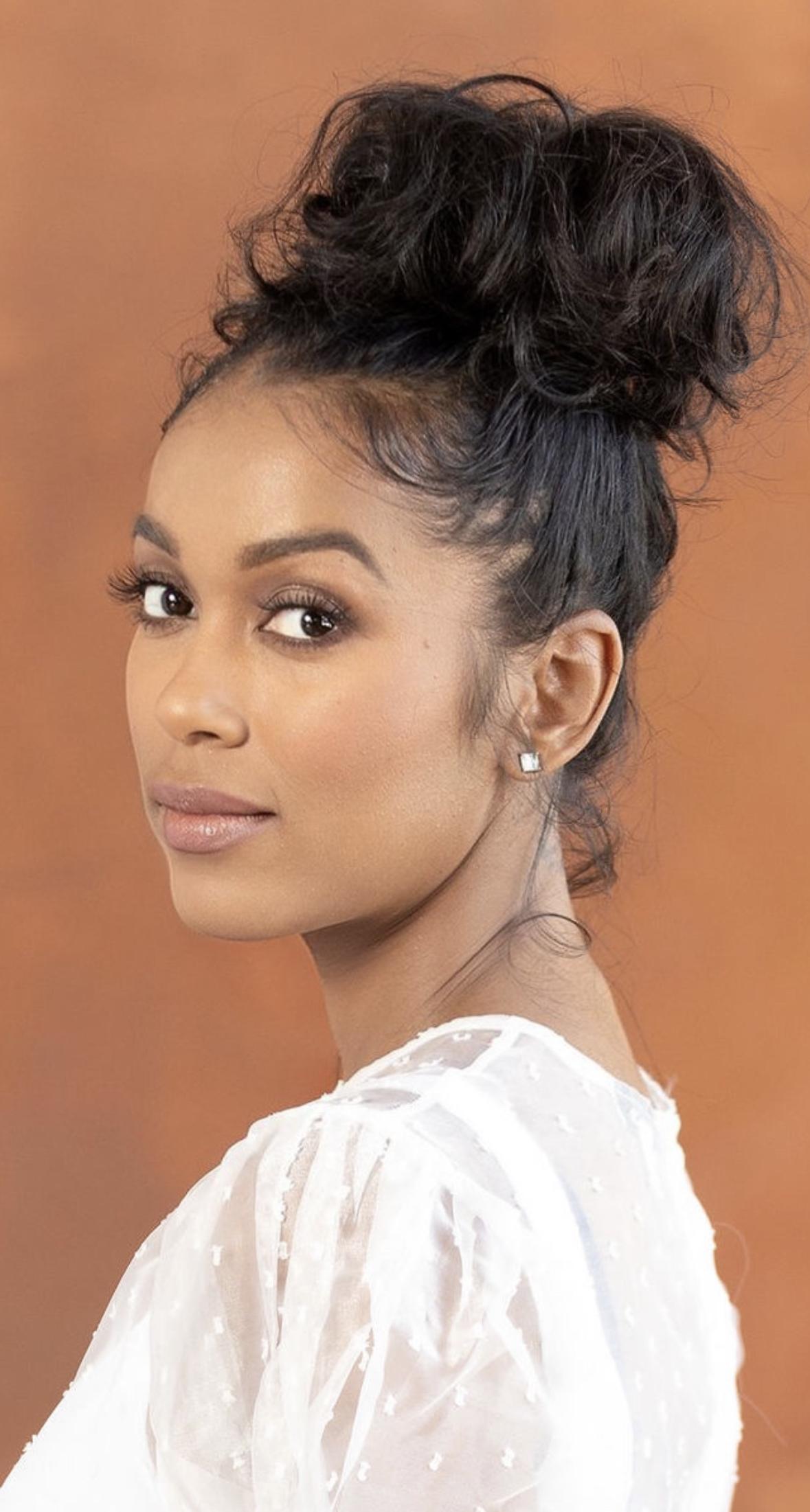 actor Judi Johnson large photo