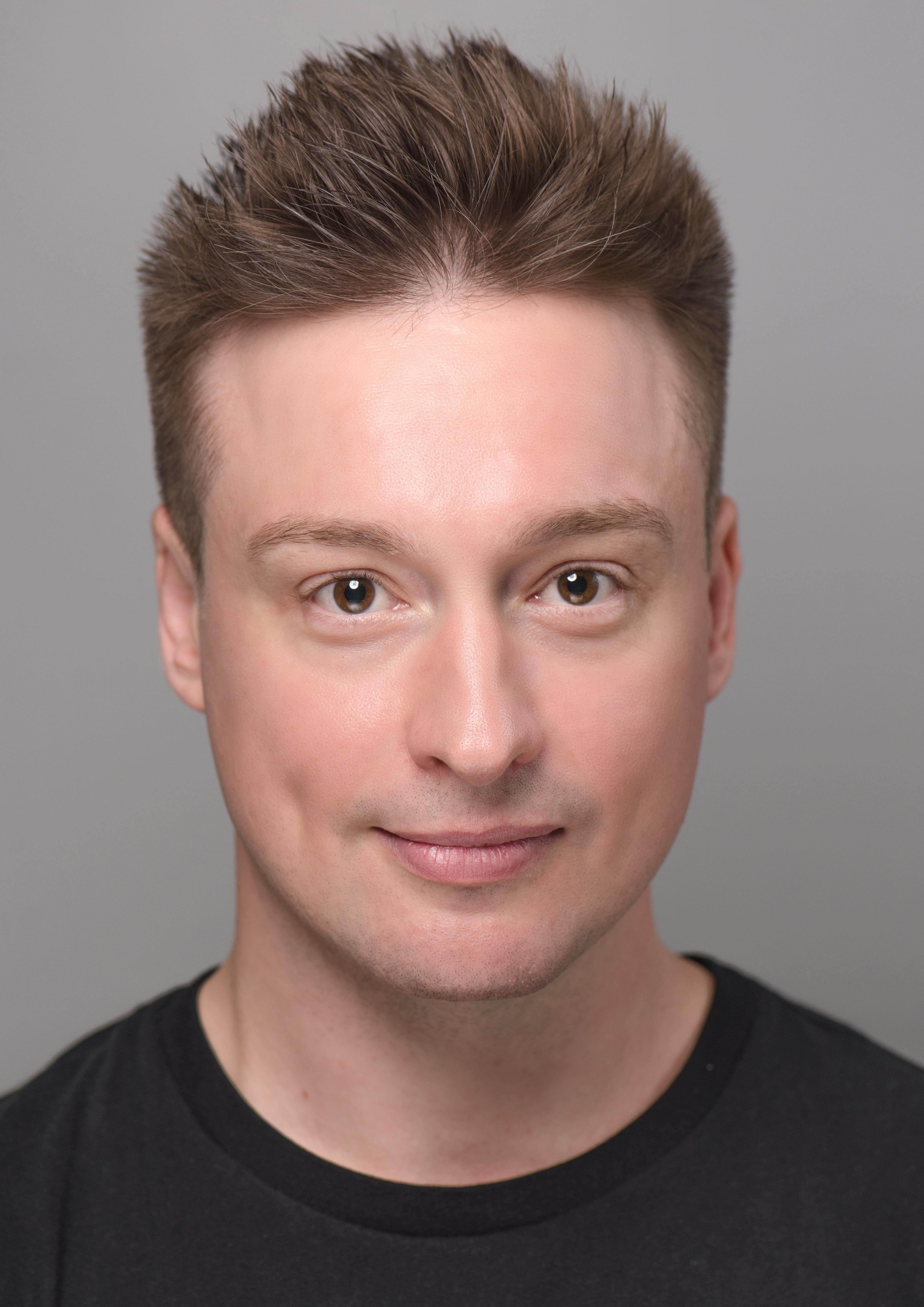 actor Benn Welford large photo