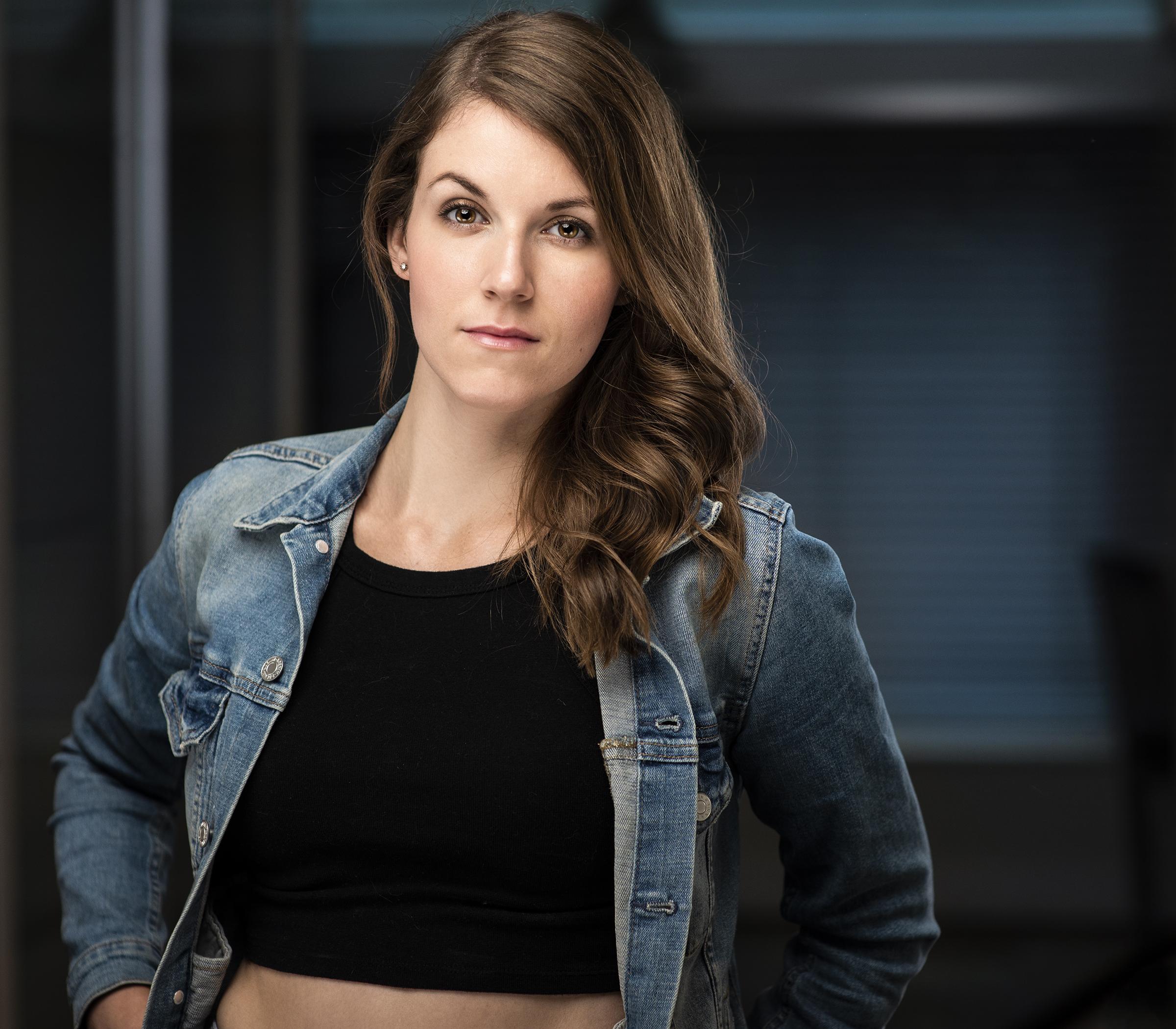 actor Amy Tremblay large photo