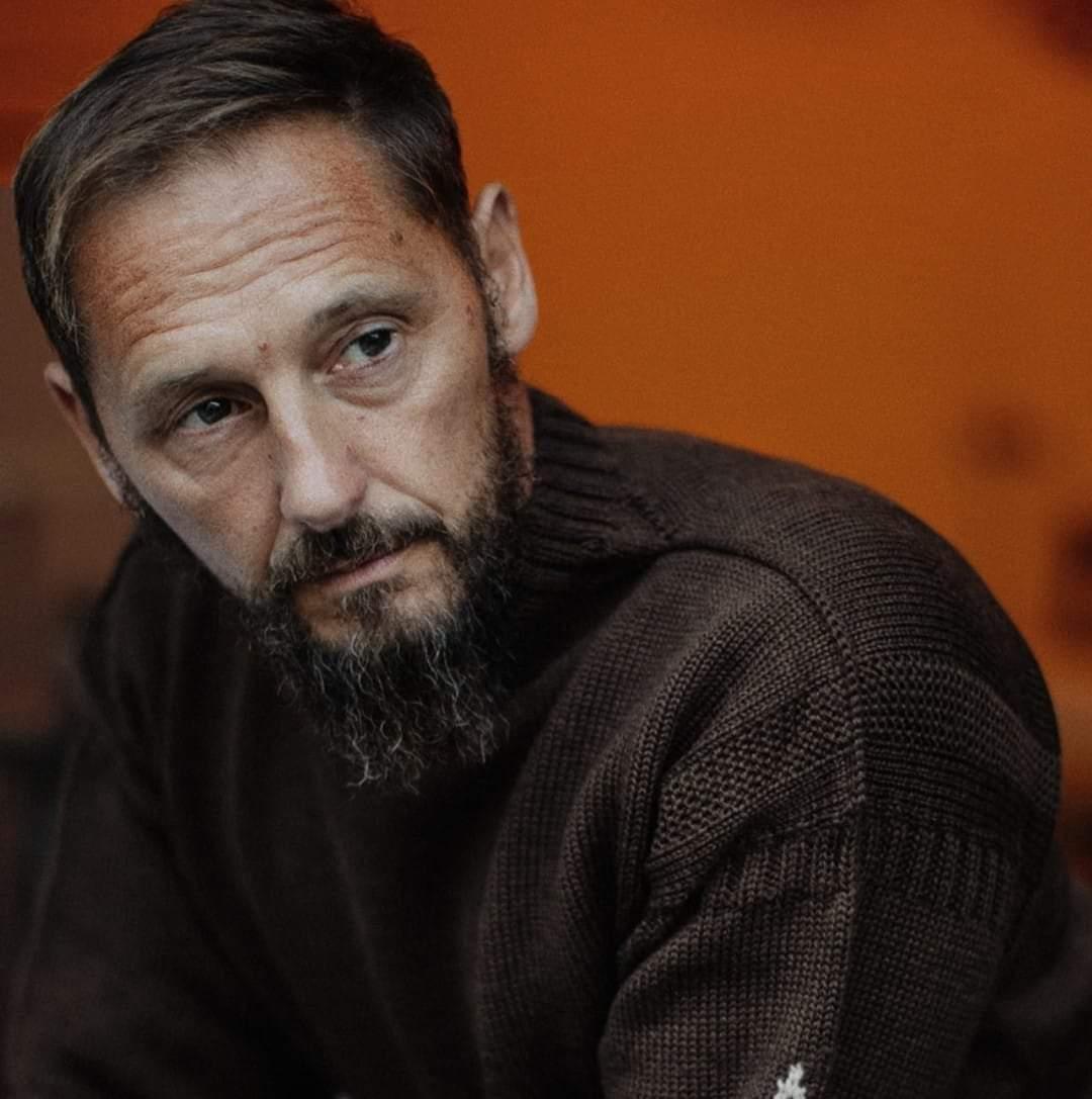 actor Dave Hyett large photo