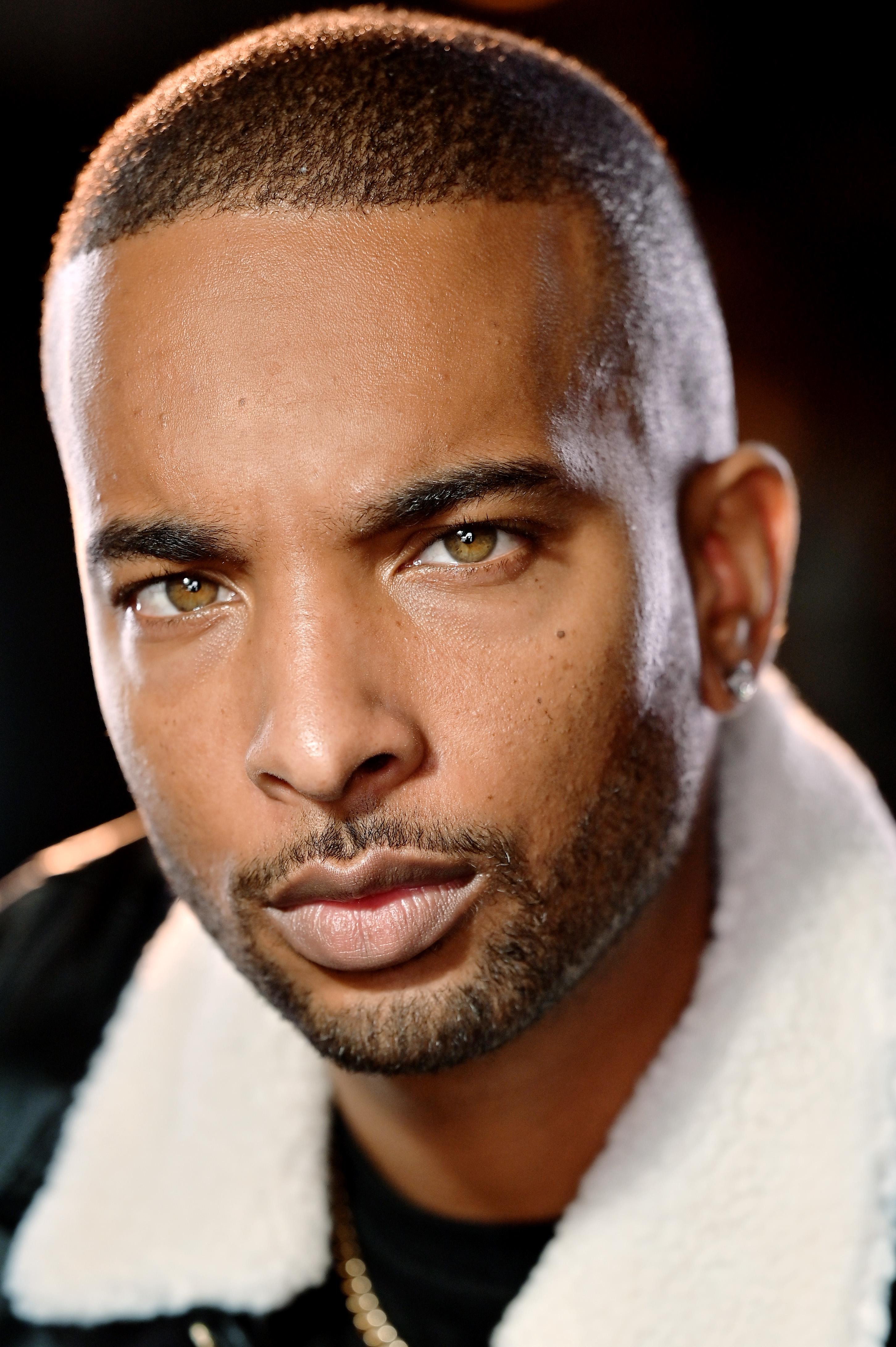 actor Joel Harold large photo