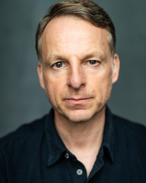 actor Andrew Rolfe large photo