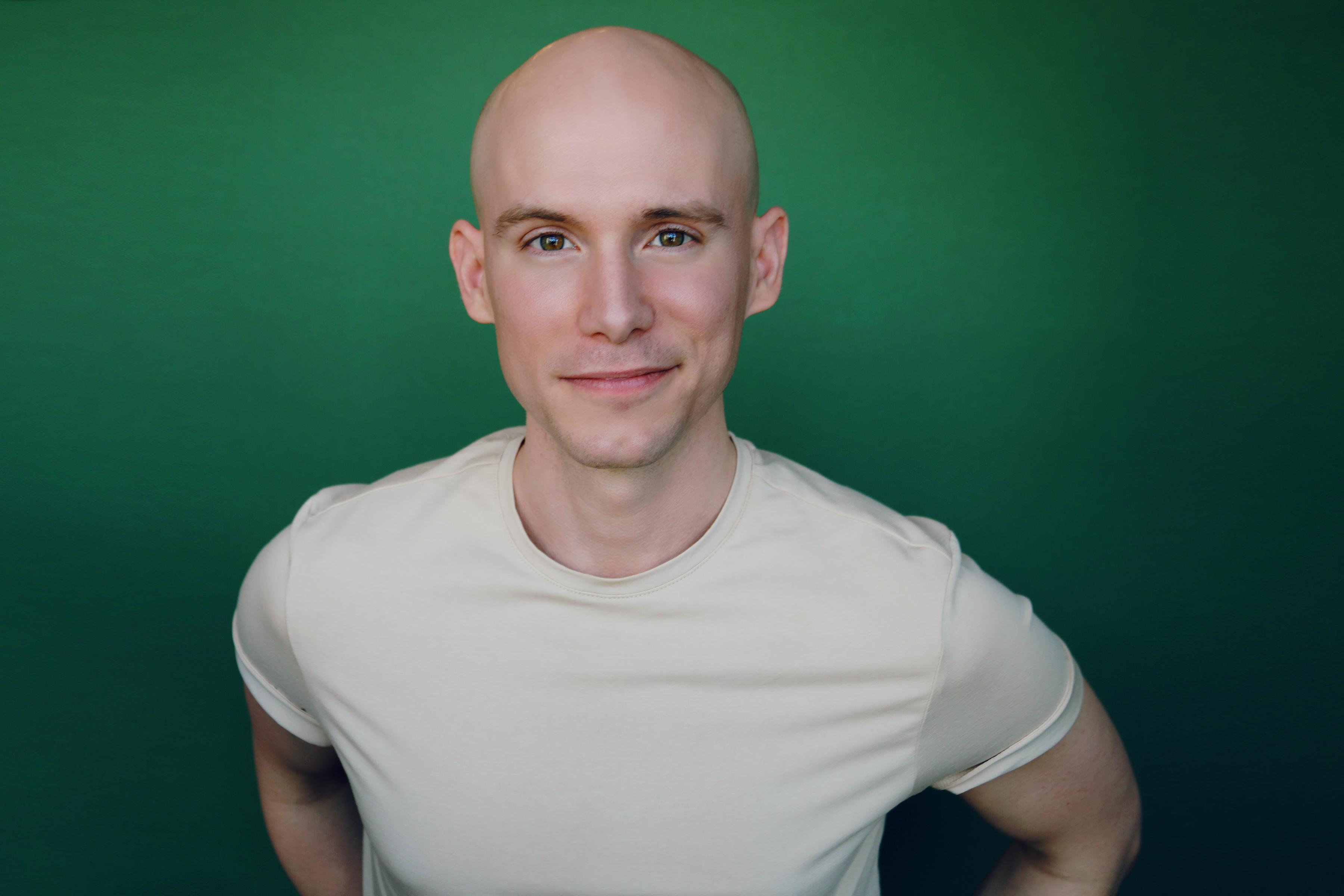 actor Aaron Goldenberg large photo