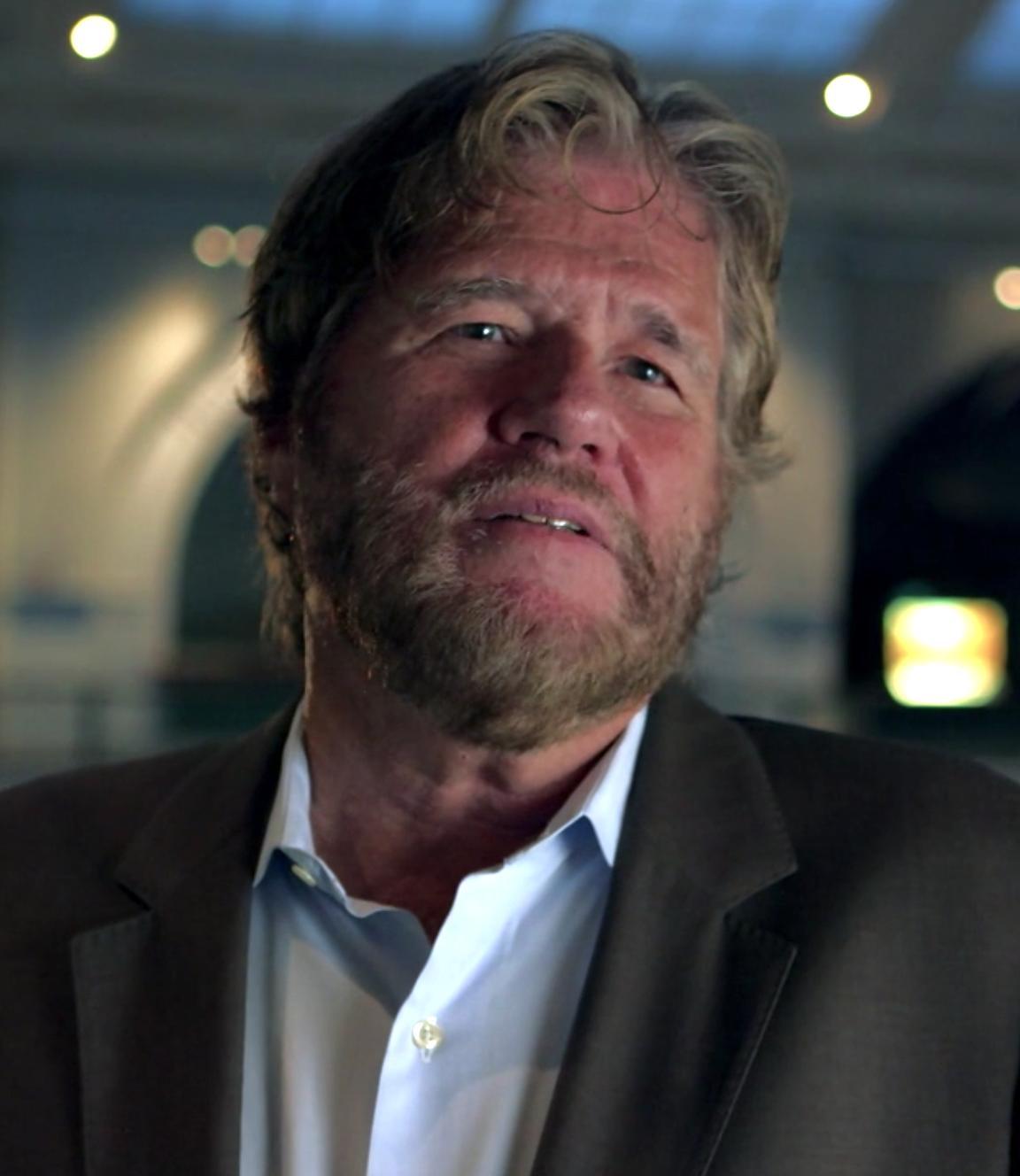 actor Michael J. Novacek large photo