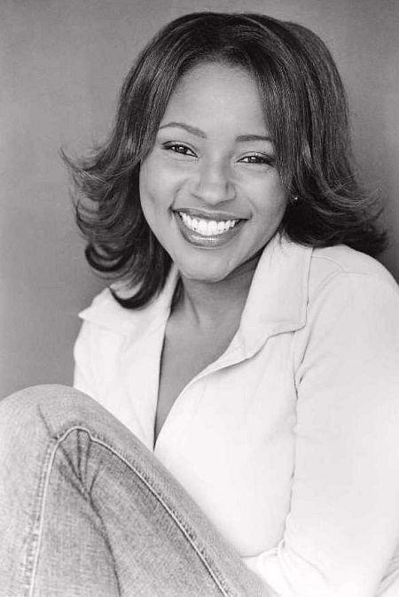 actor Tanika Brown McKelvy large photo