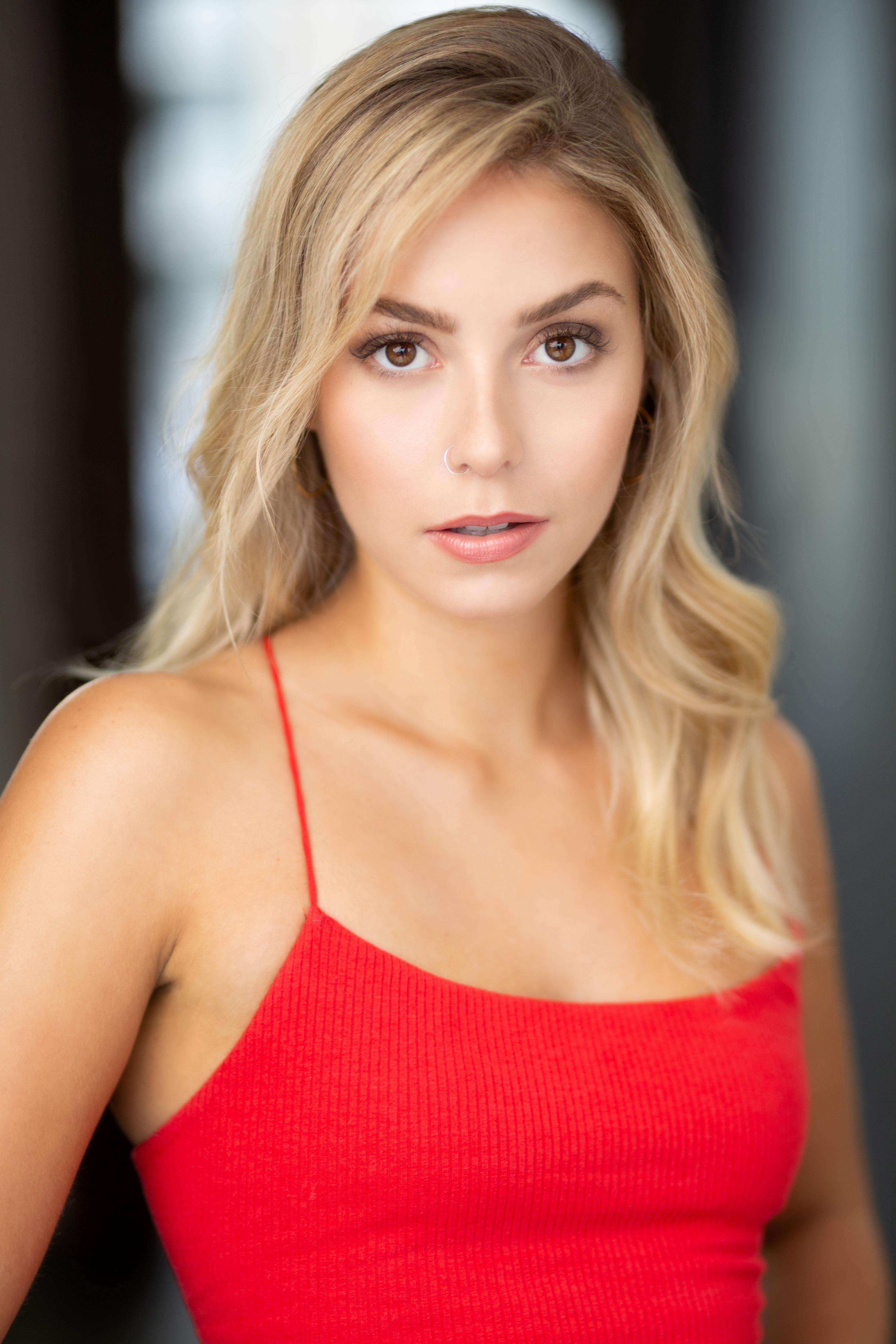 actor Kate Mayhew large photo