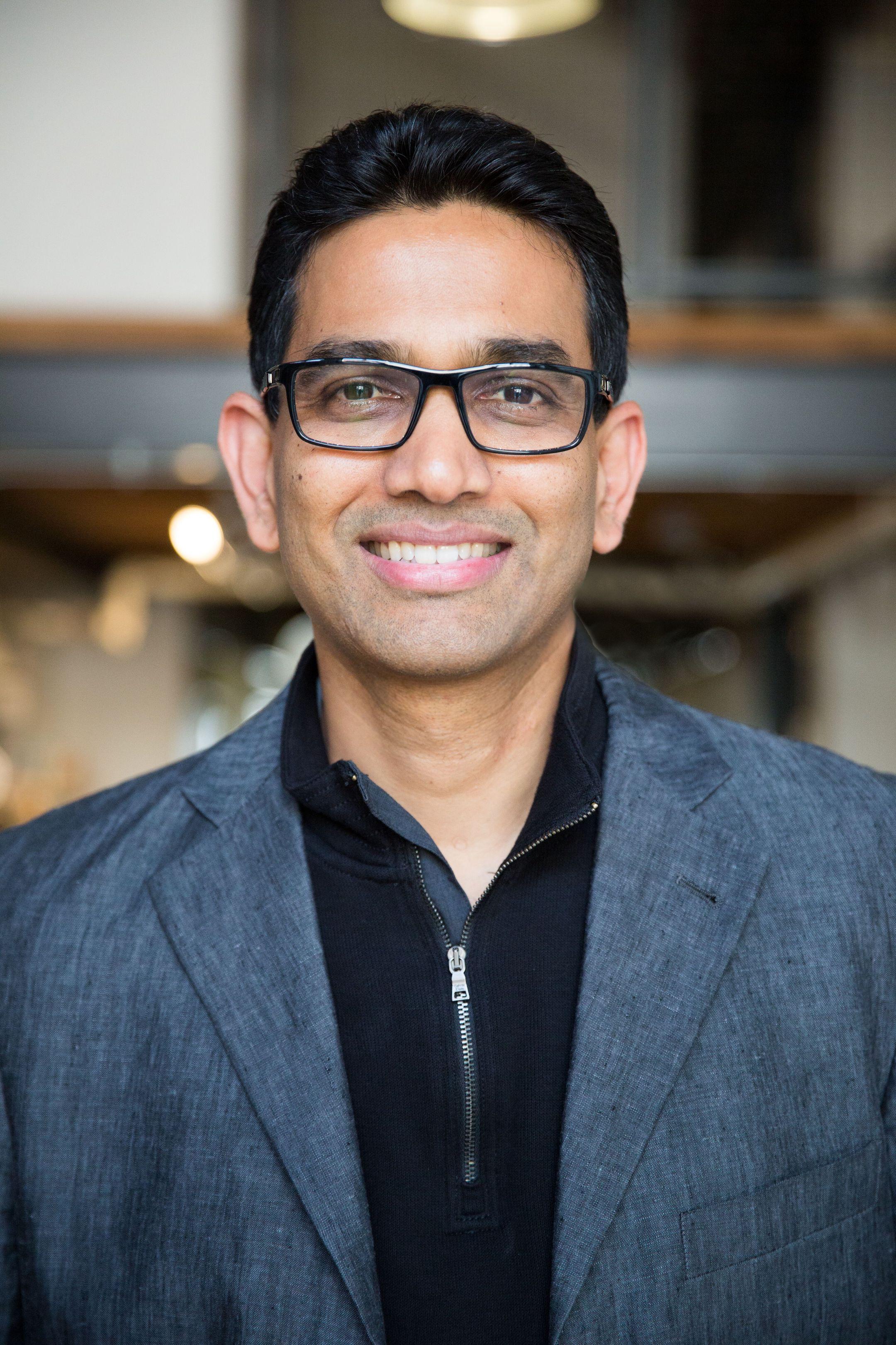 actor Uma Valeti large photo