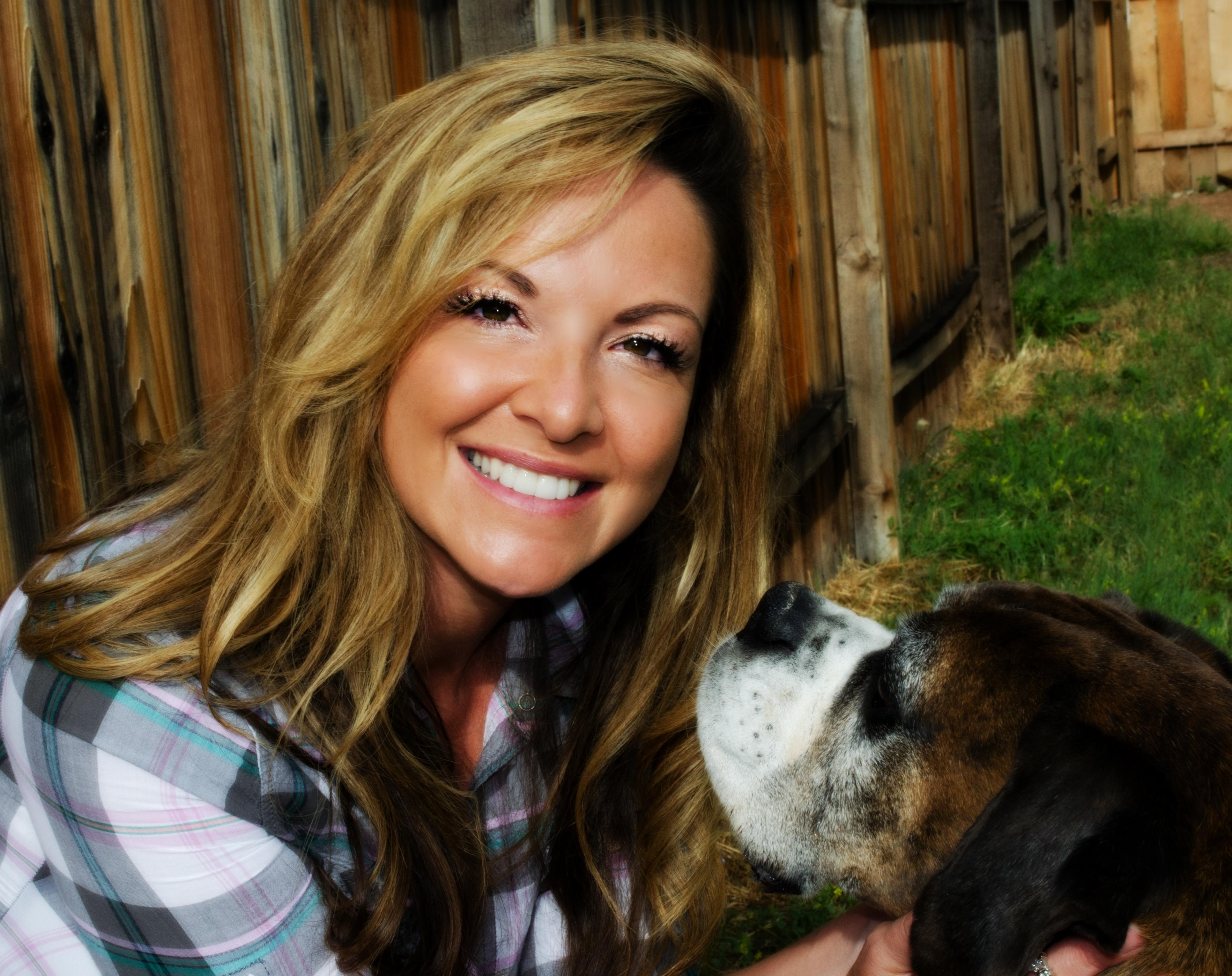 actor Amber Hargrove large photo