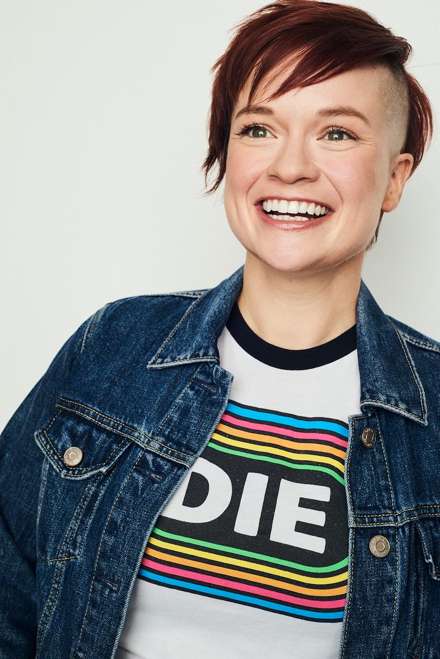 actor Erin Callahan large photo