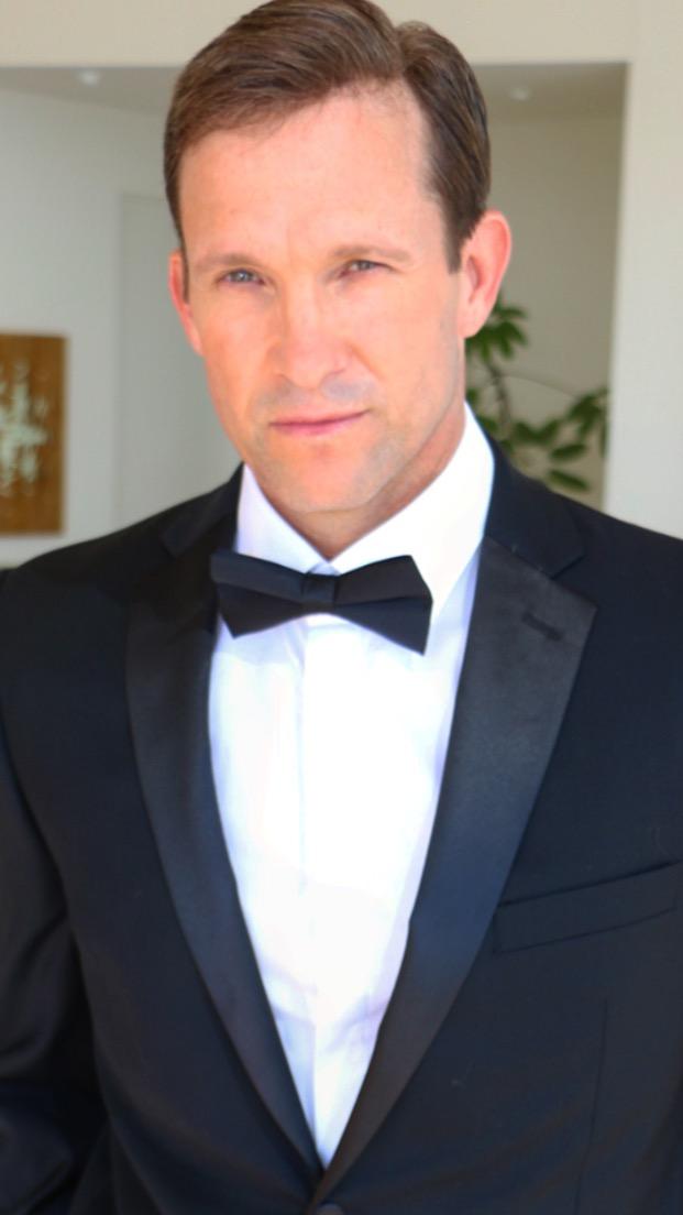 actor Brett DeLuca large photo