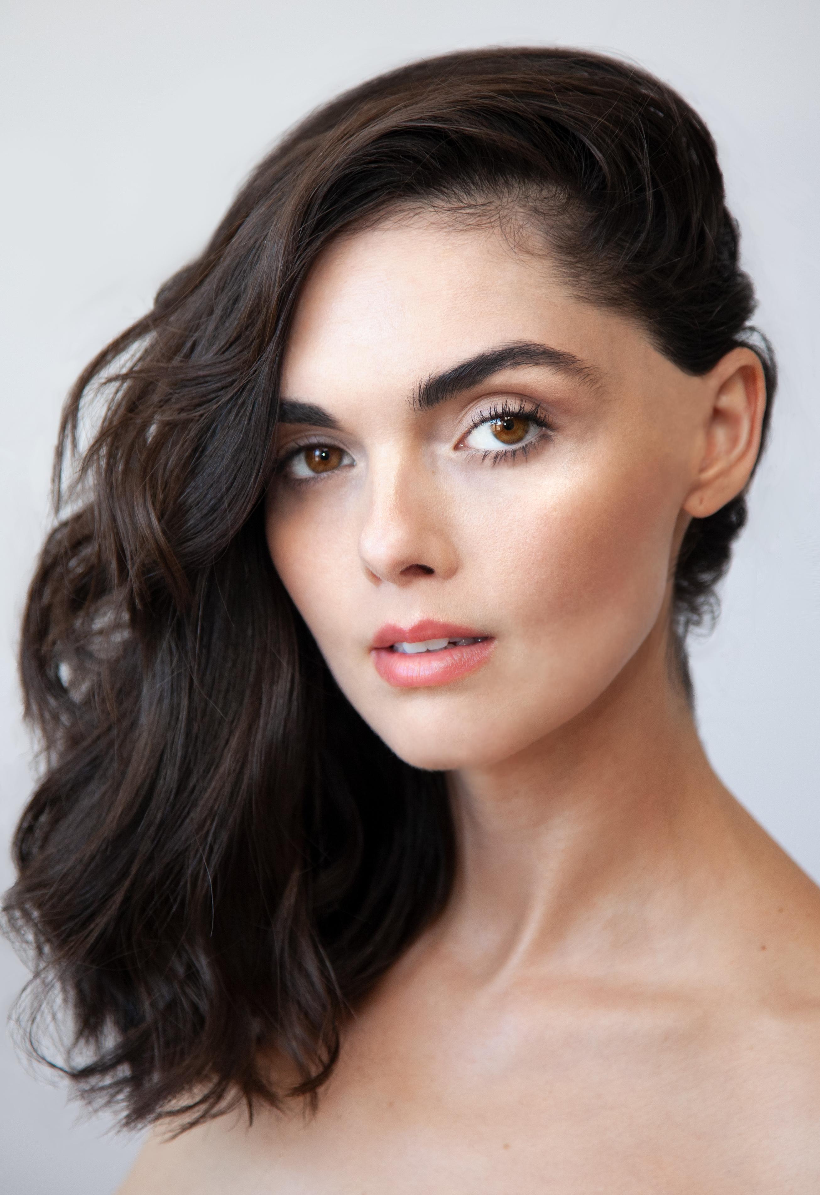 actor Sofia Belhouari large photo