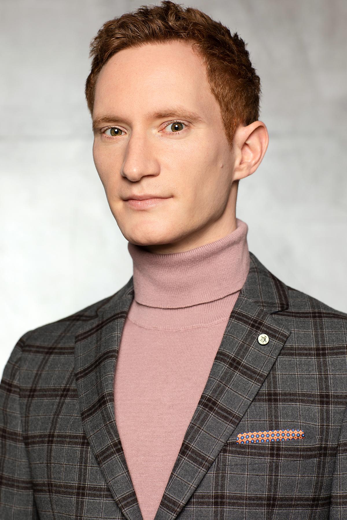 actor Travis Clayton large photo