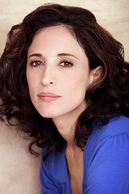 actor Daniella Kuhn large photo