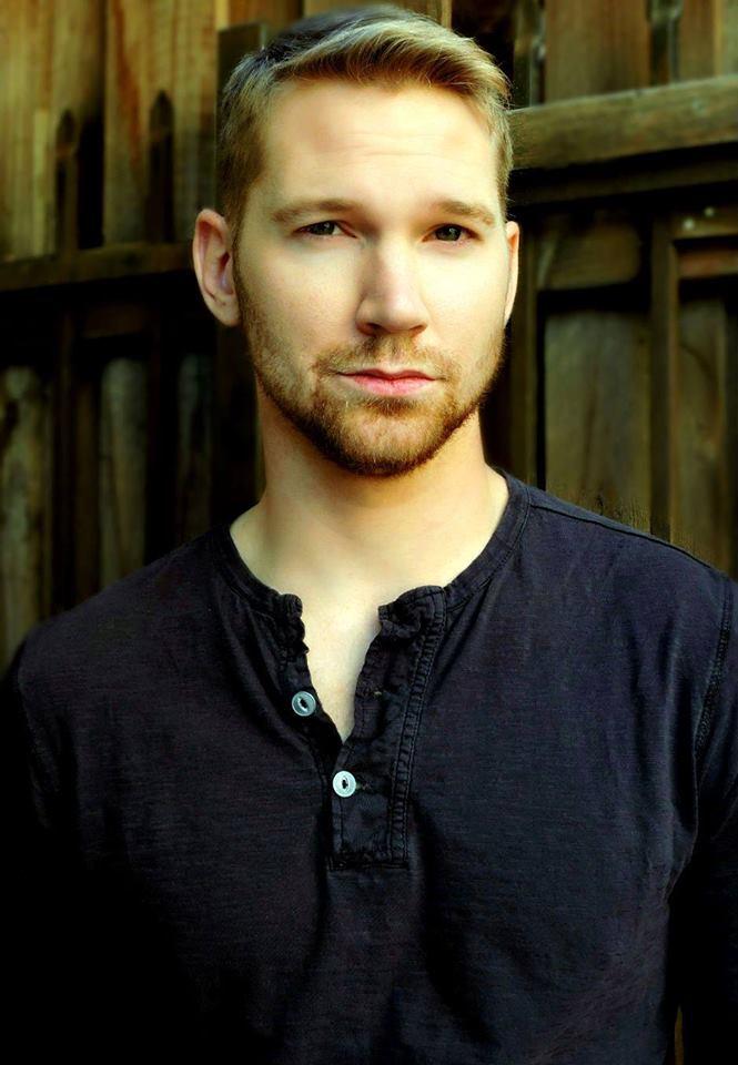 actor Hunter Bolton large photo