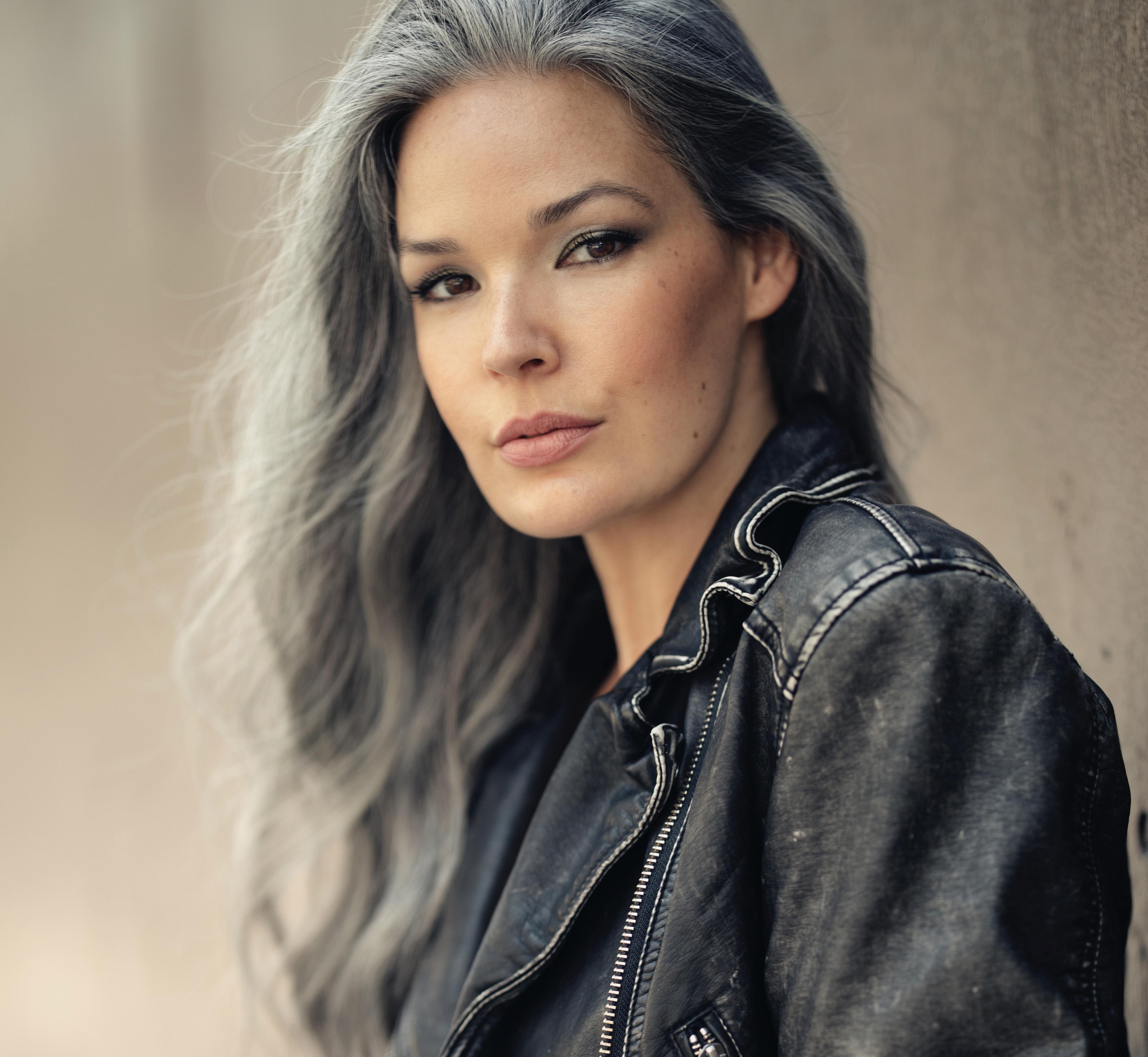 actor April Schutte large photo