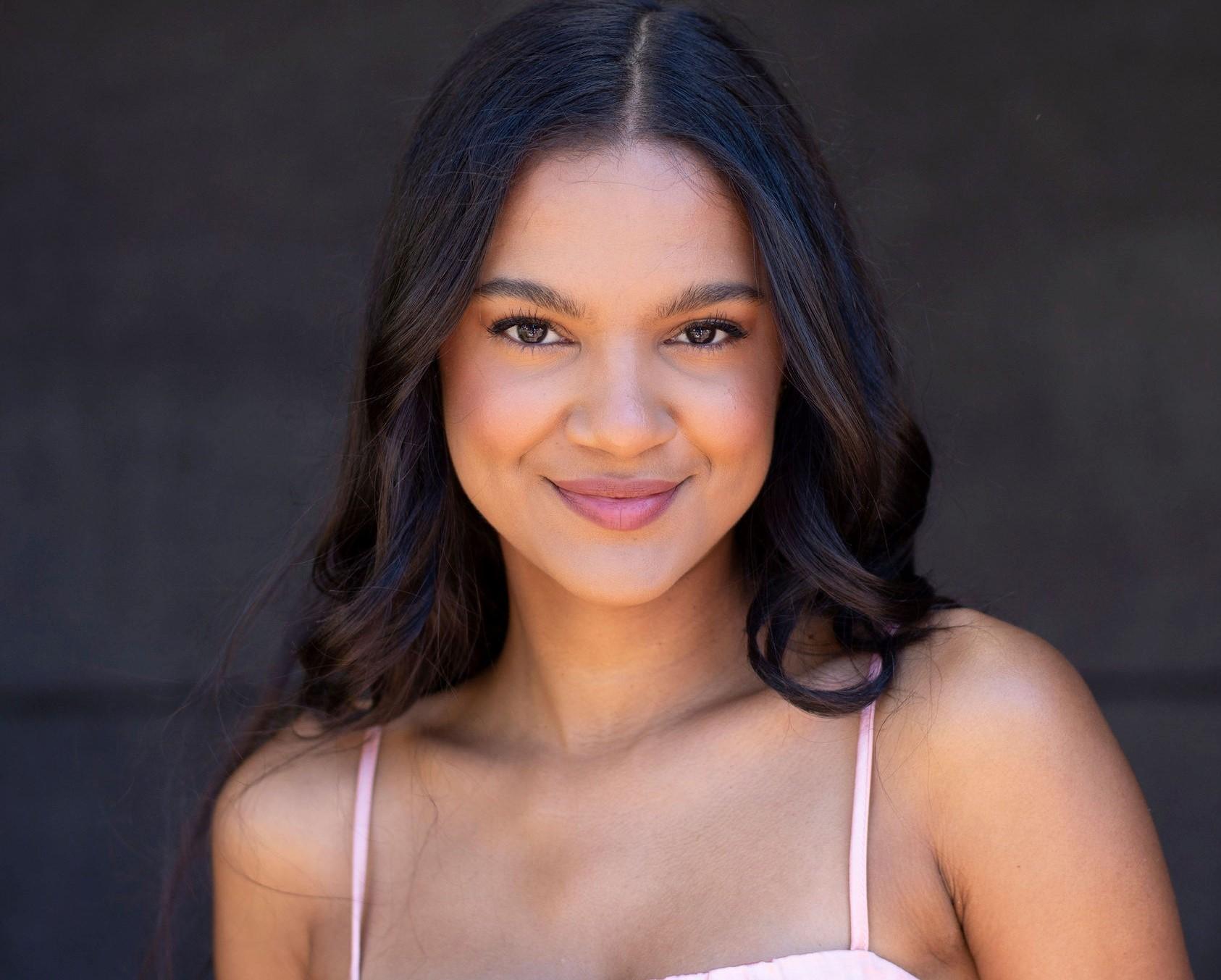 actor Amanda Mayfield large photo