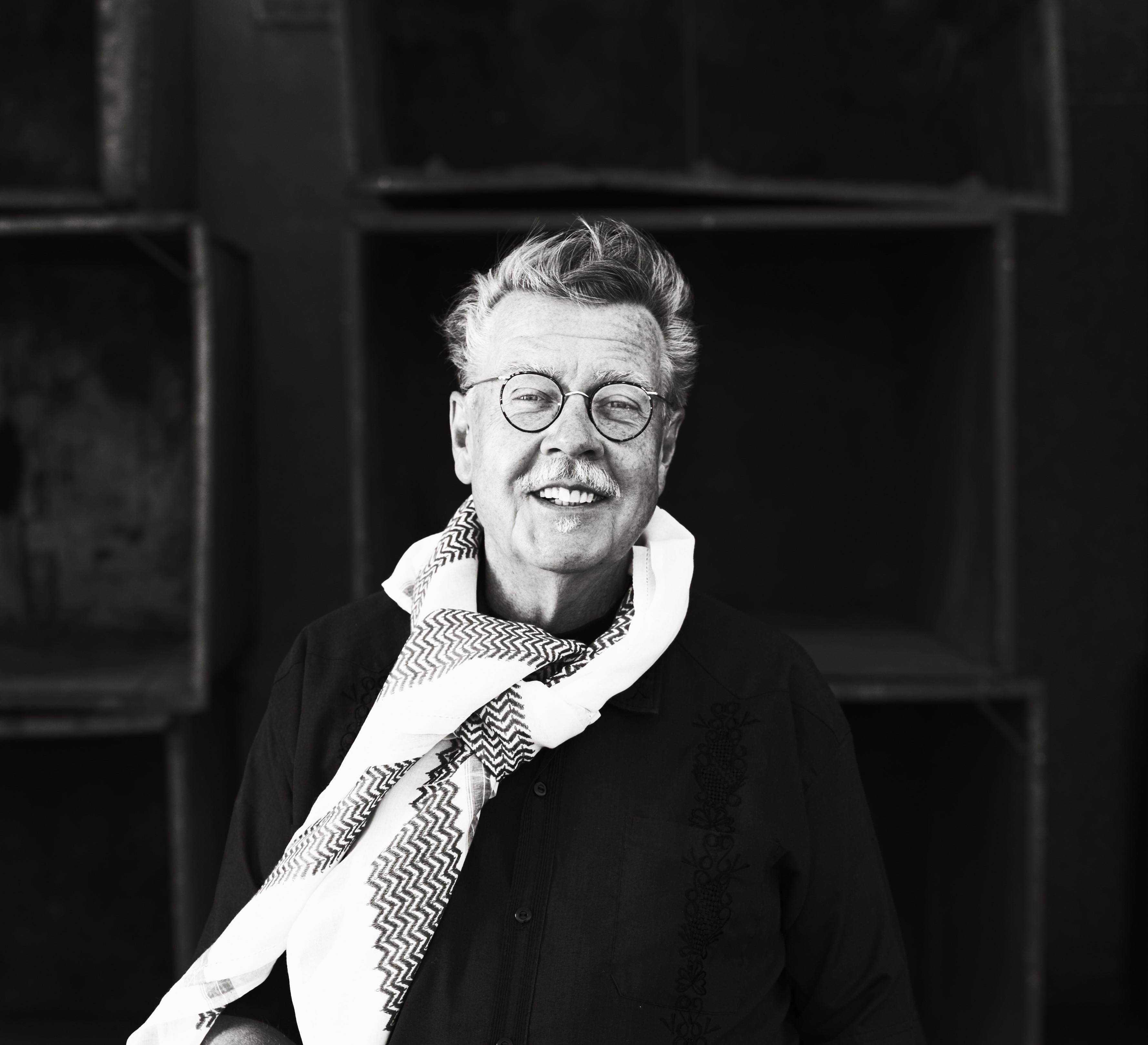 actor Mikael Wiehe large photo