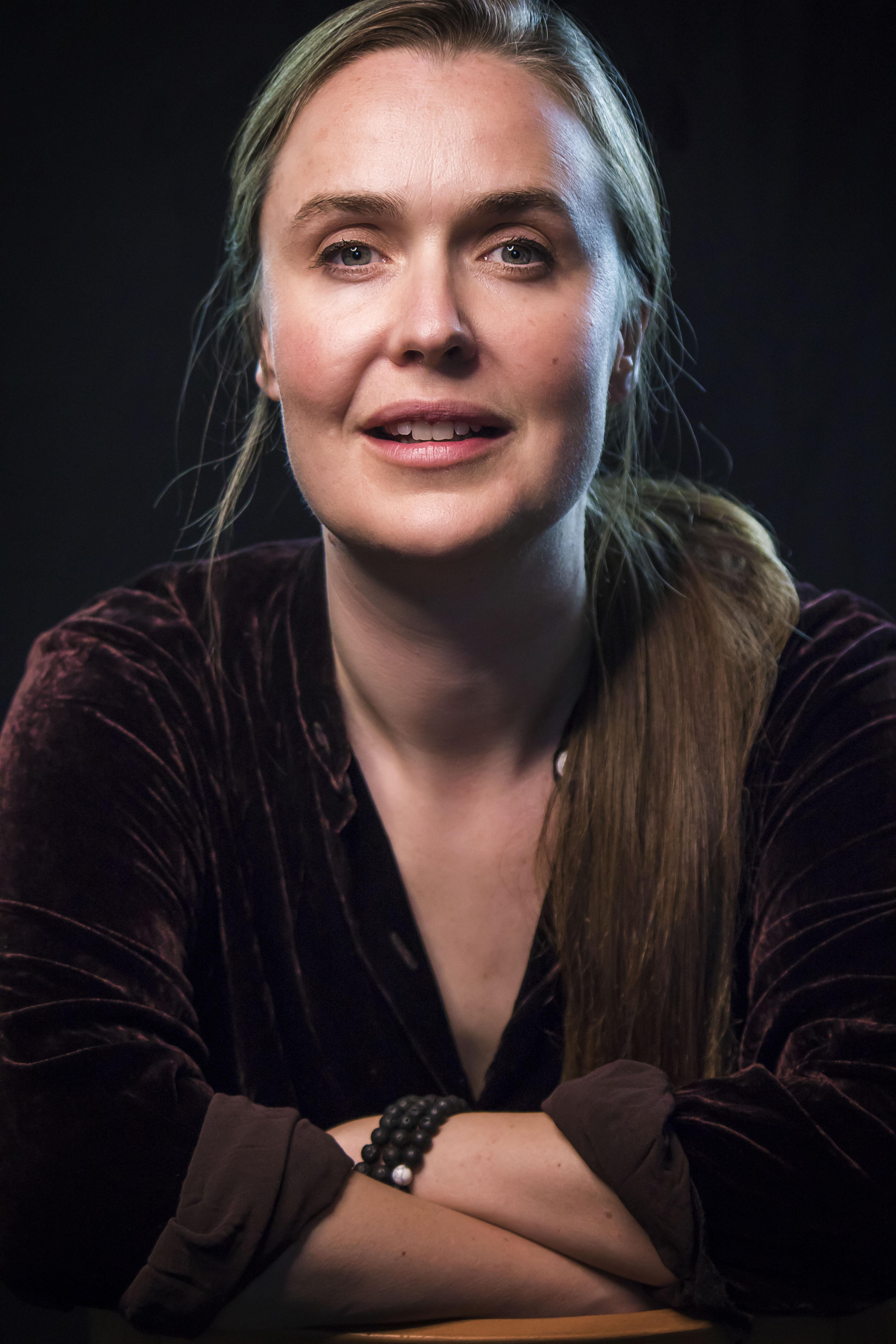 actor Hannah Whiteoak large photo