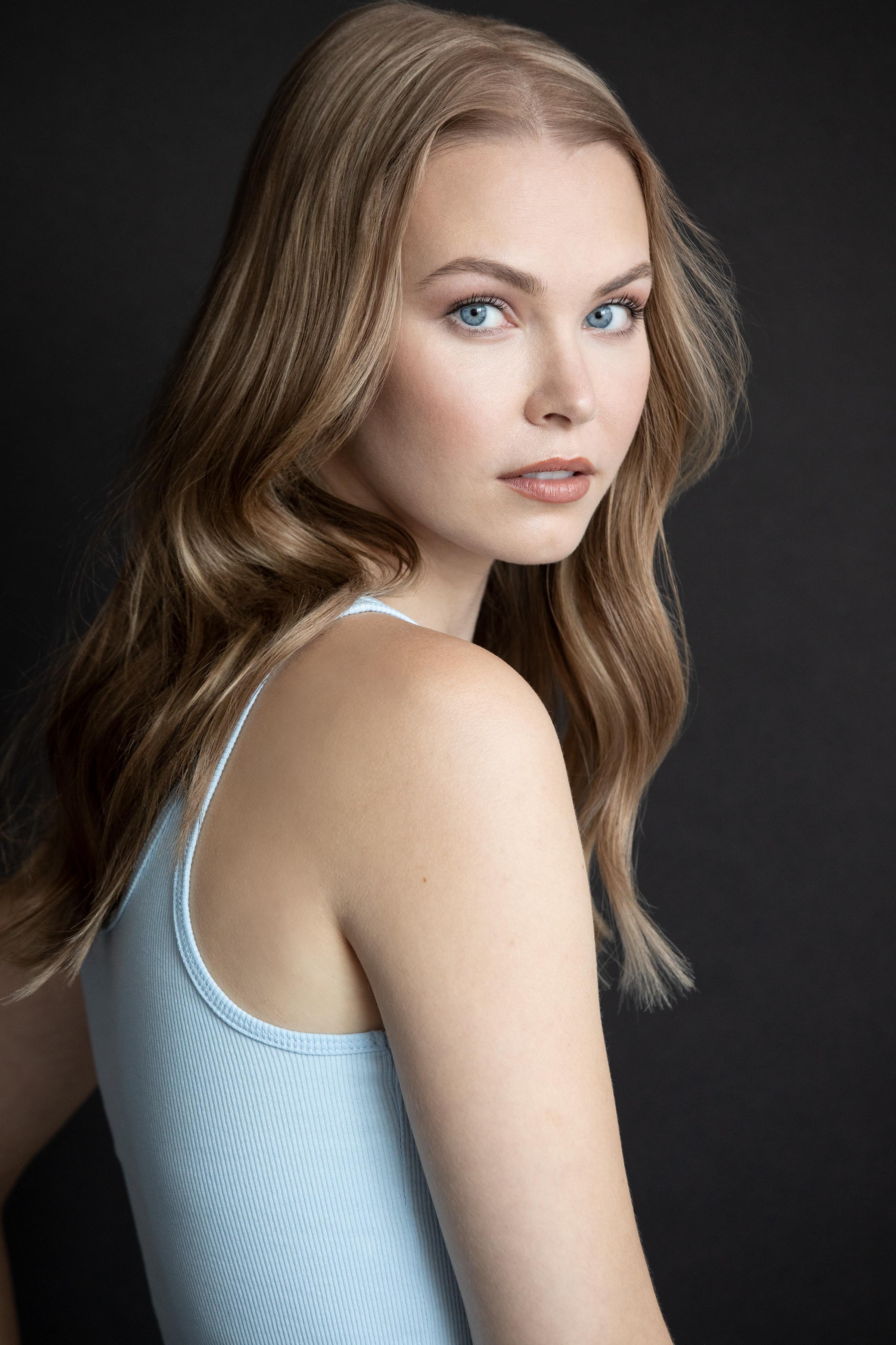 actor Natalie Jane large photo