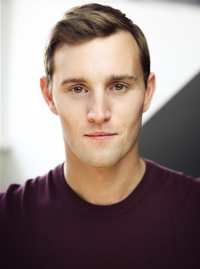 actor Tom Holloway large photo