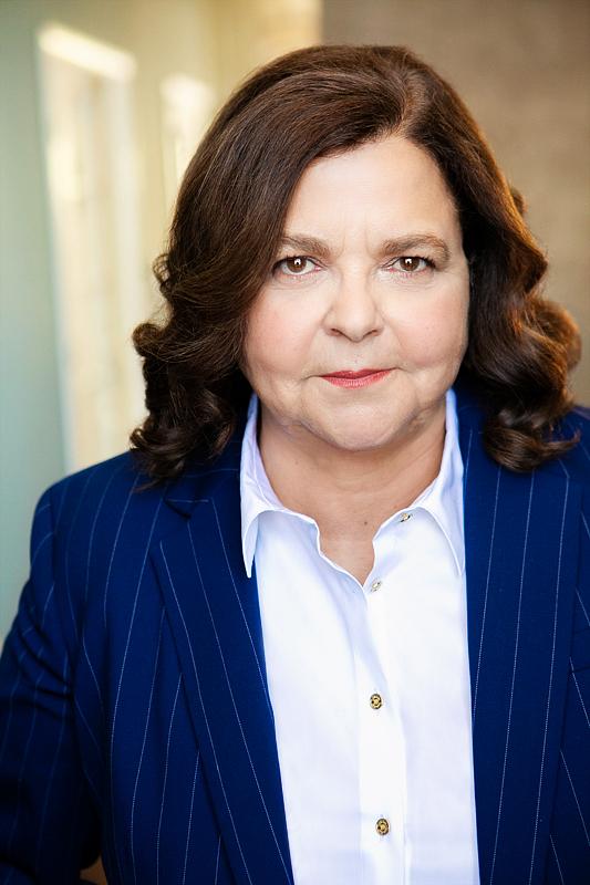 actor Lisa Costanza large photo