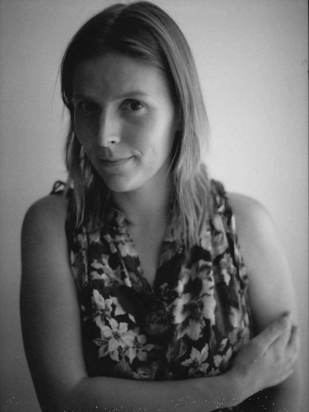 actor Deanna Mustard large photo