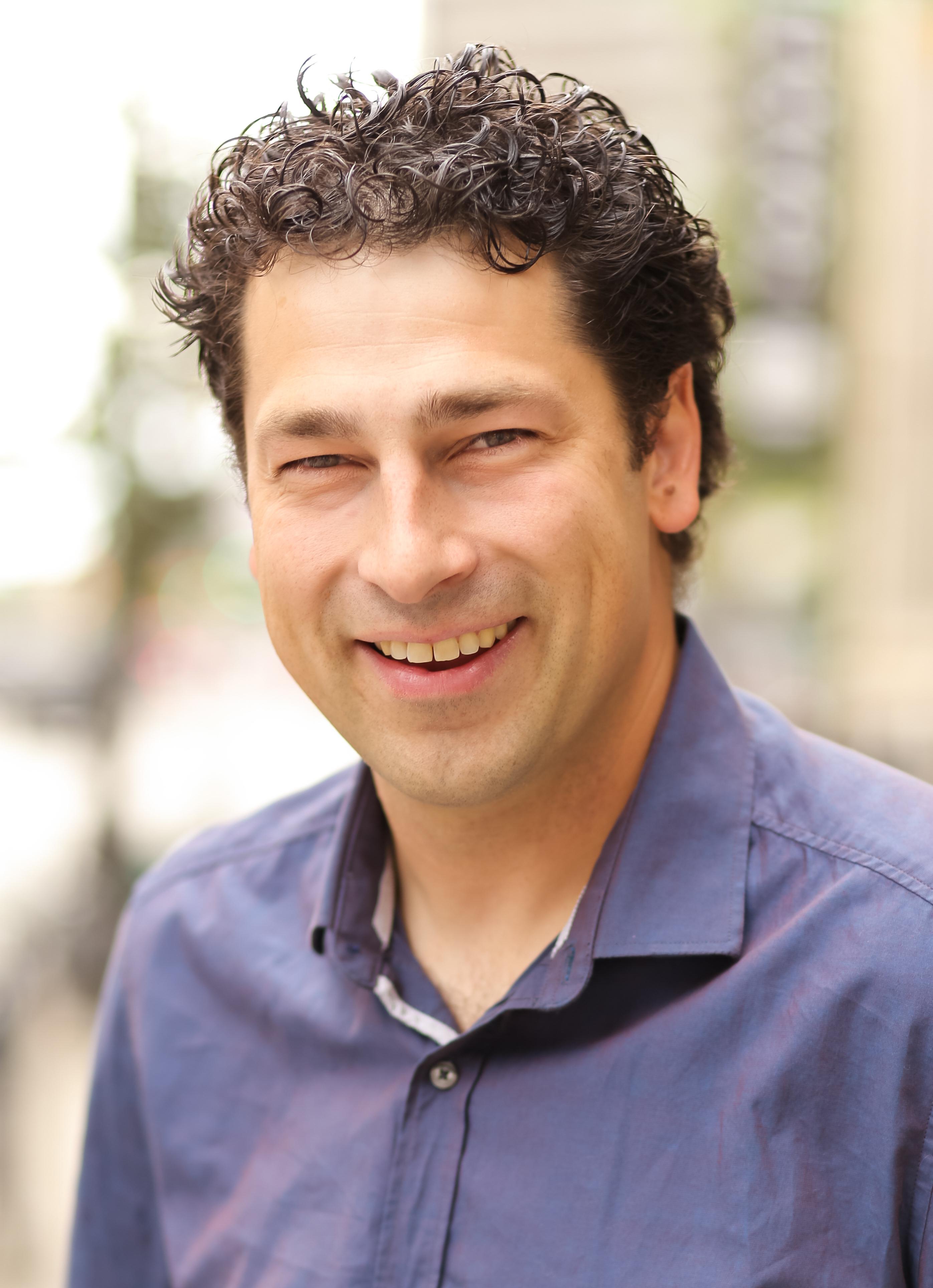 actor Dean Harder large photo