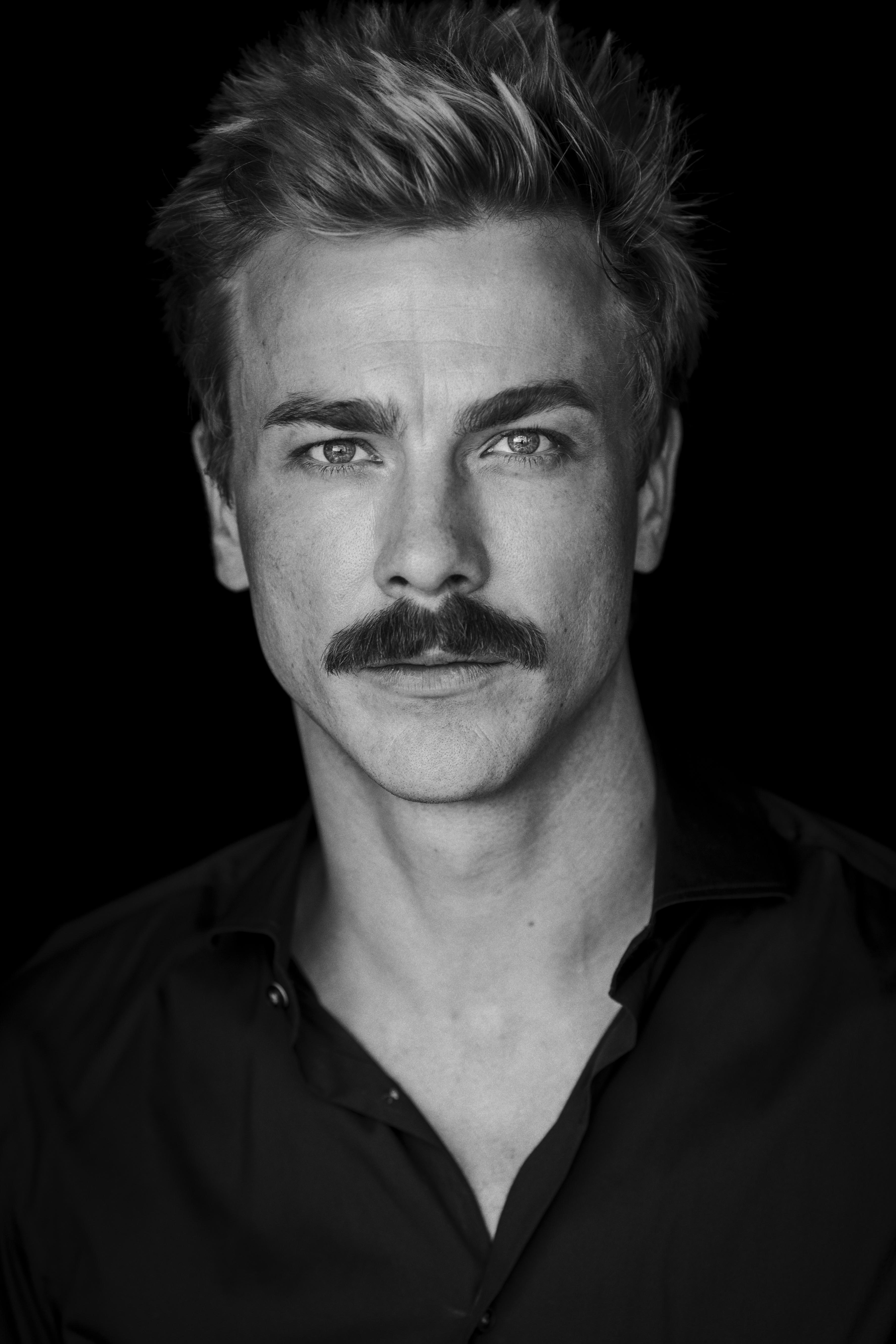 actor Albrecht Schuch large photo